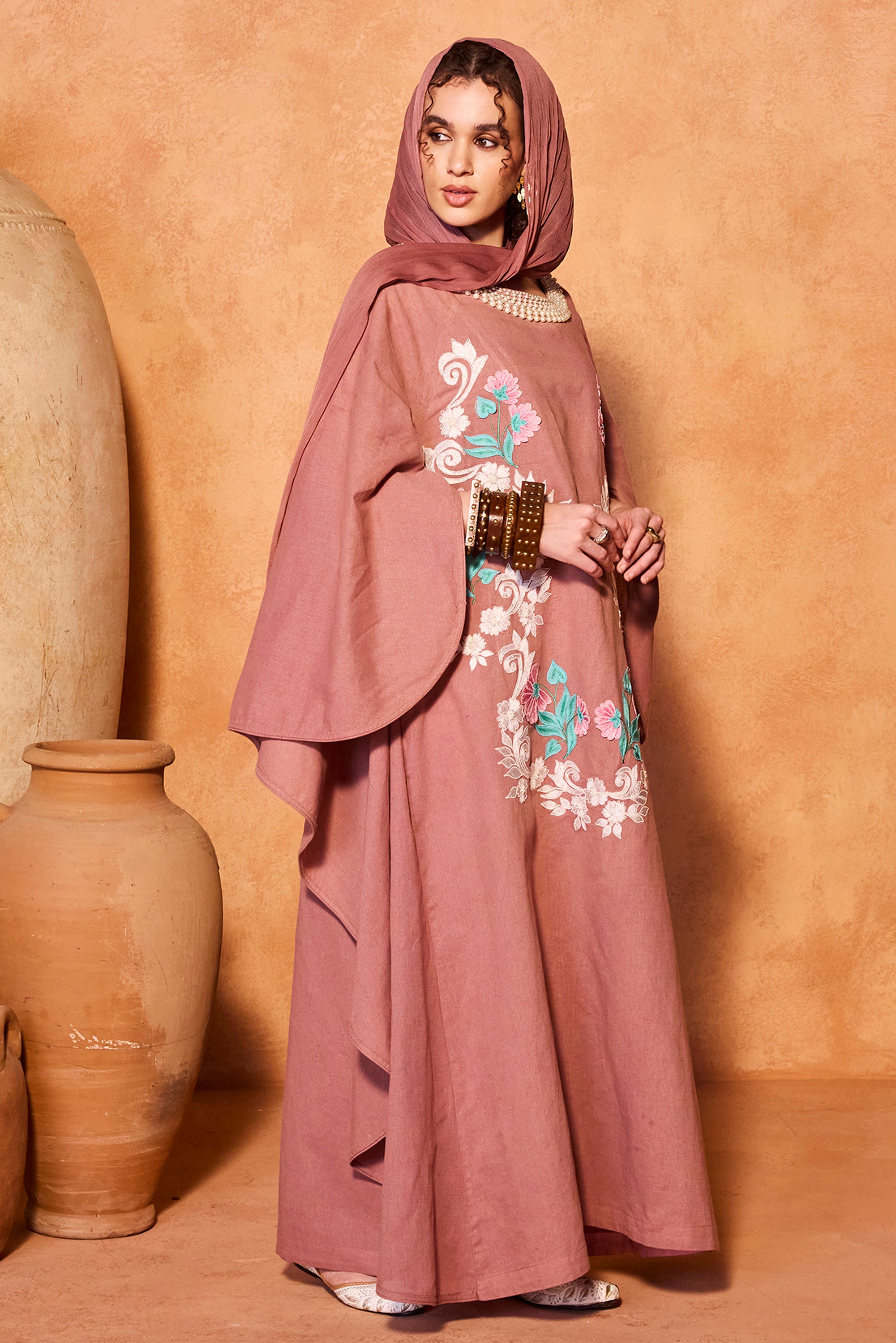 Manar Embroidered Jalabiya