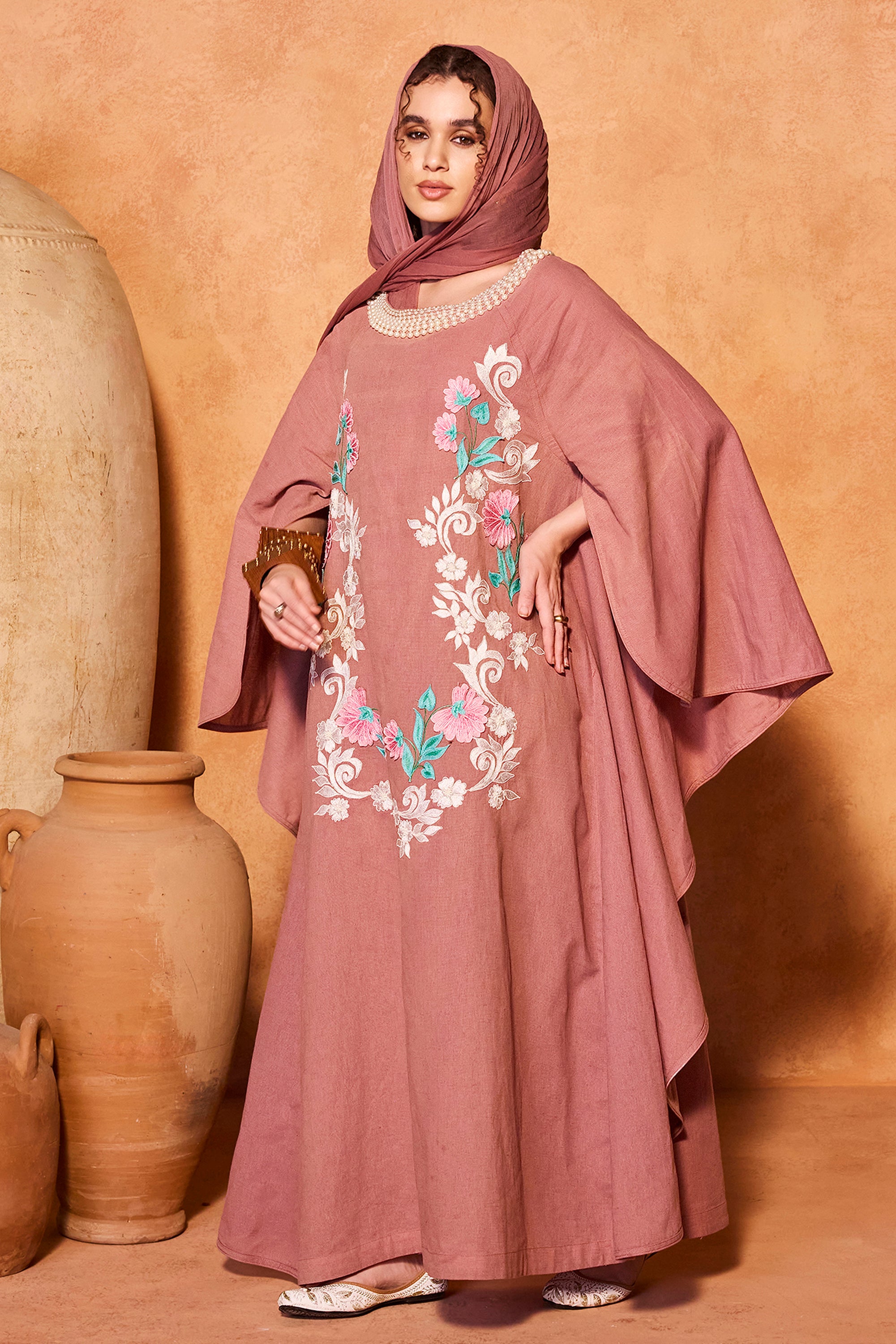 Manar Embroidered Jalabiya