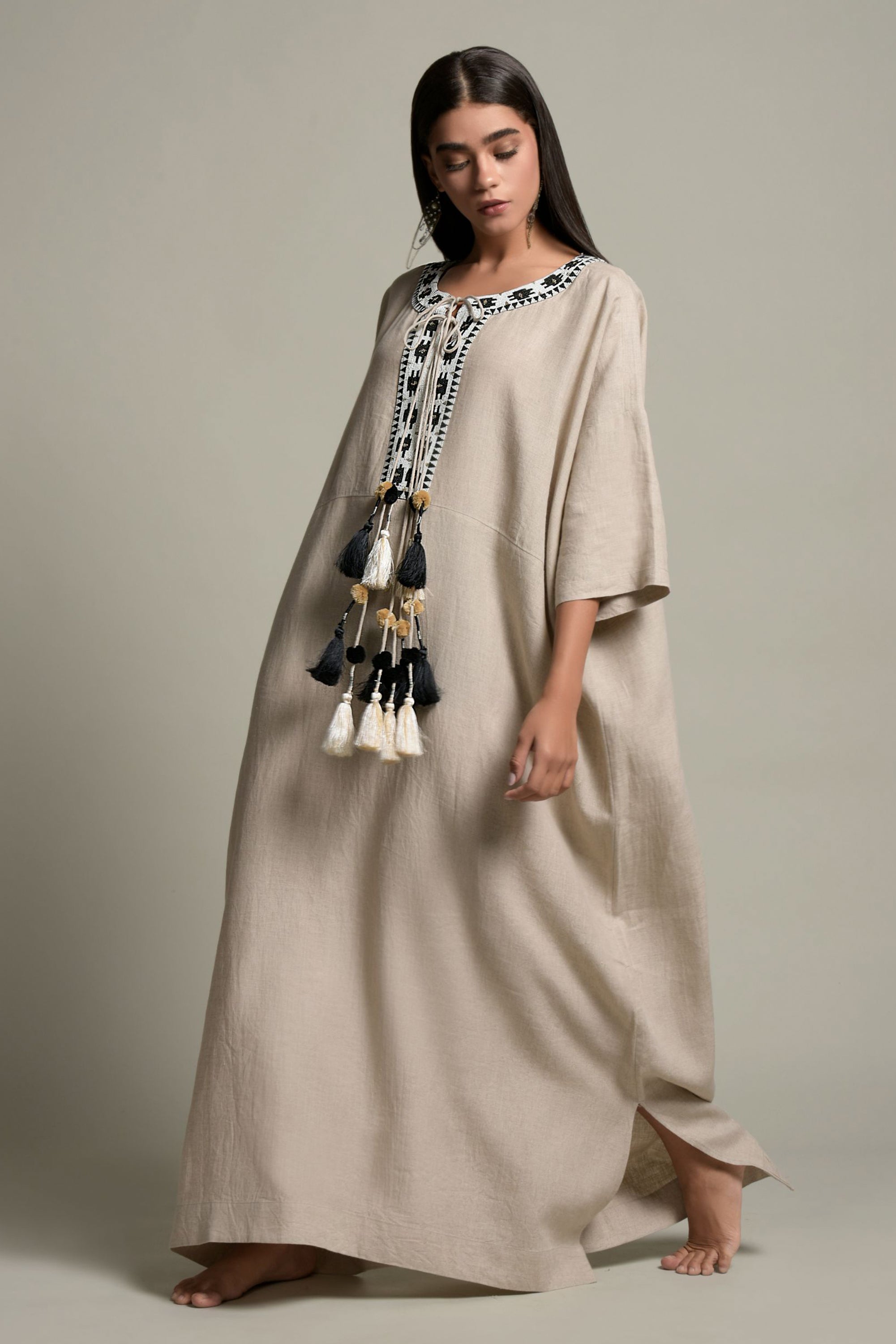 Tahira Embellished Jalabiya & Tassel