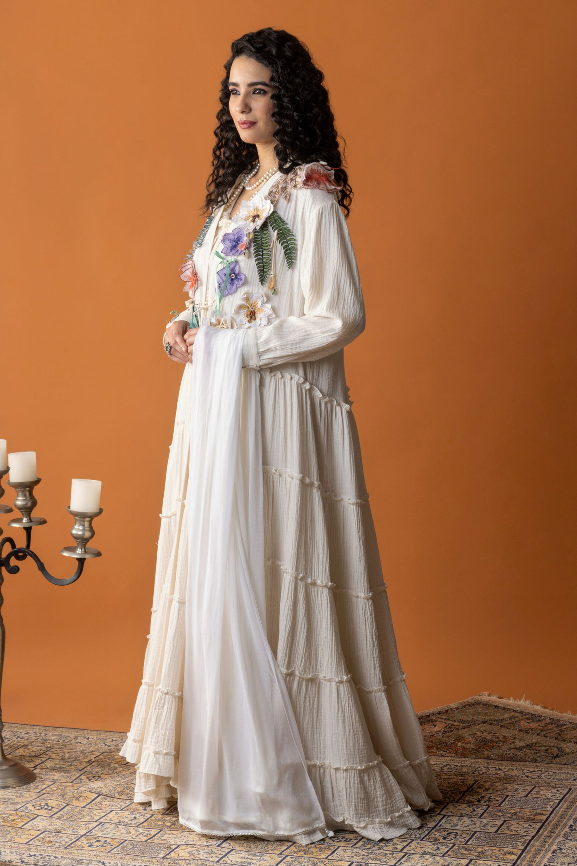 Fala Embroidered Abaya