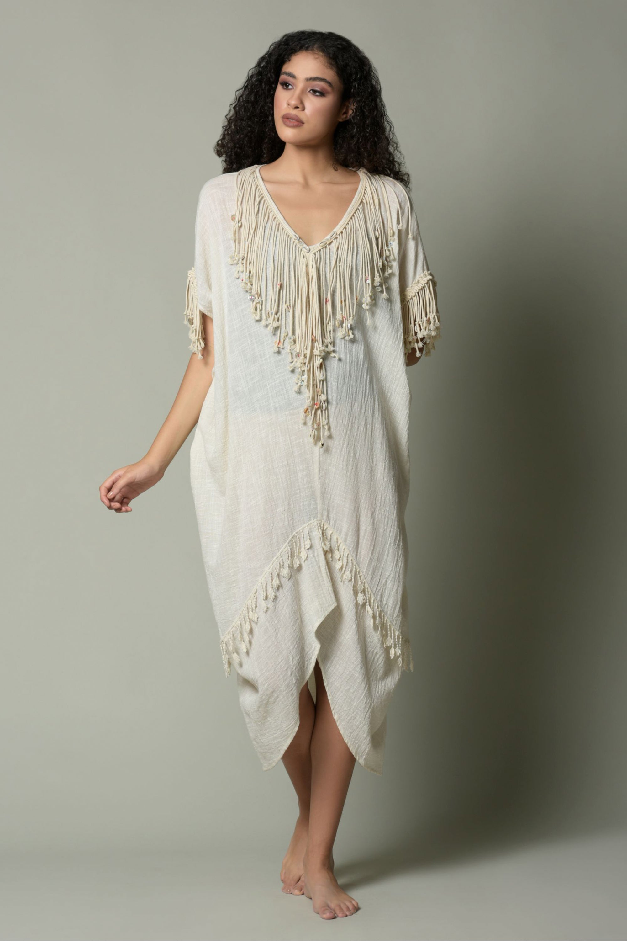 Kaina Mid-Length Jalabiya with Detail Handwork