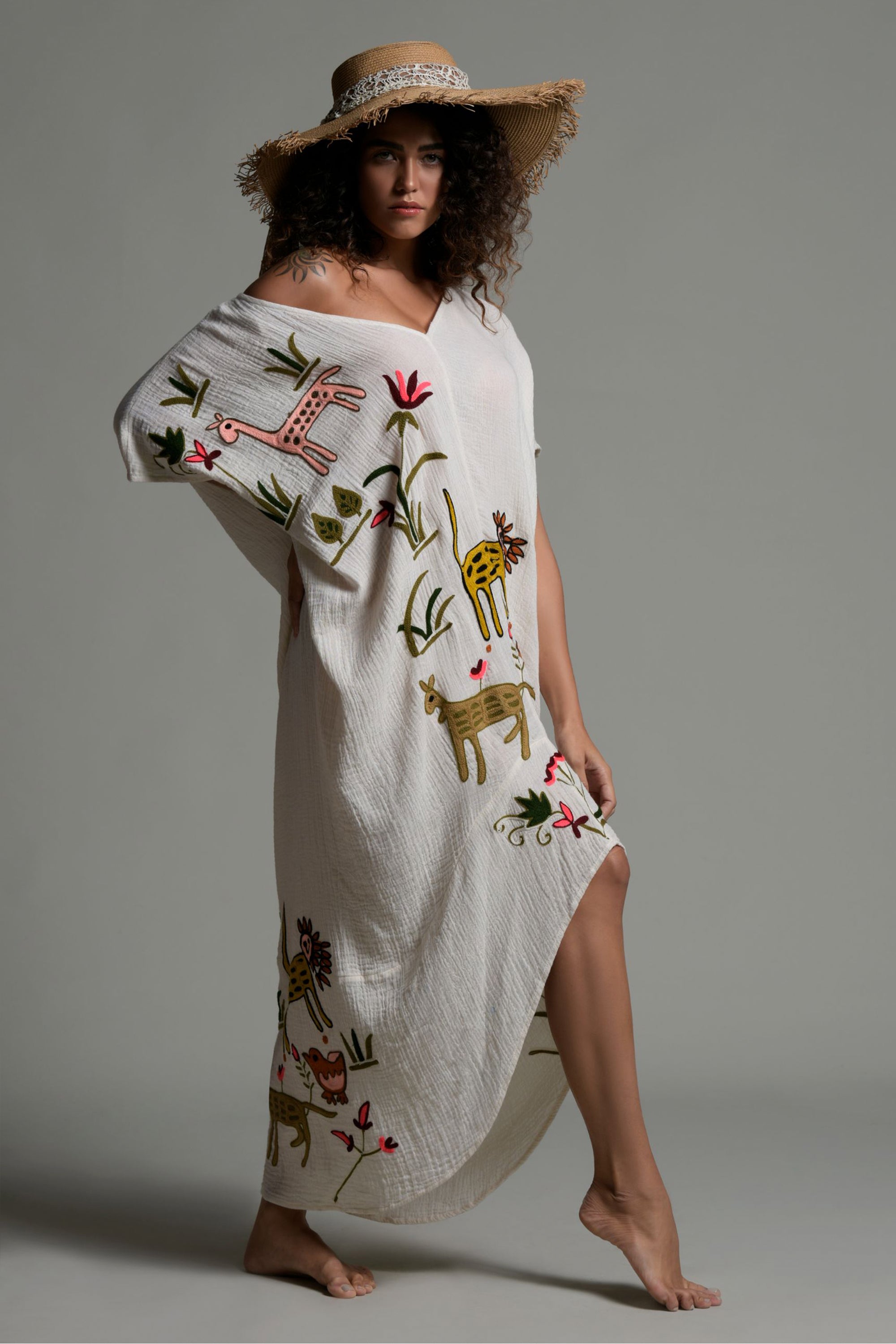 Mehnaaz Embroidered Mid-Length Jalabiya