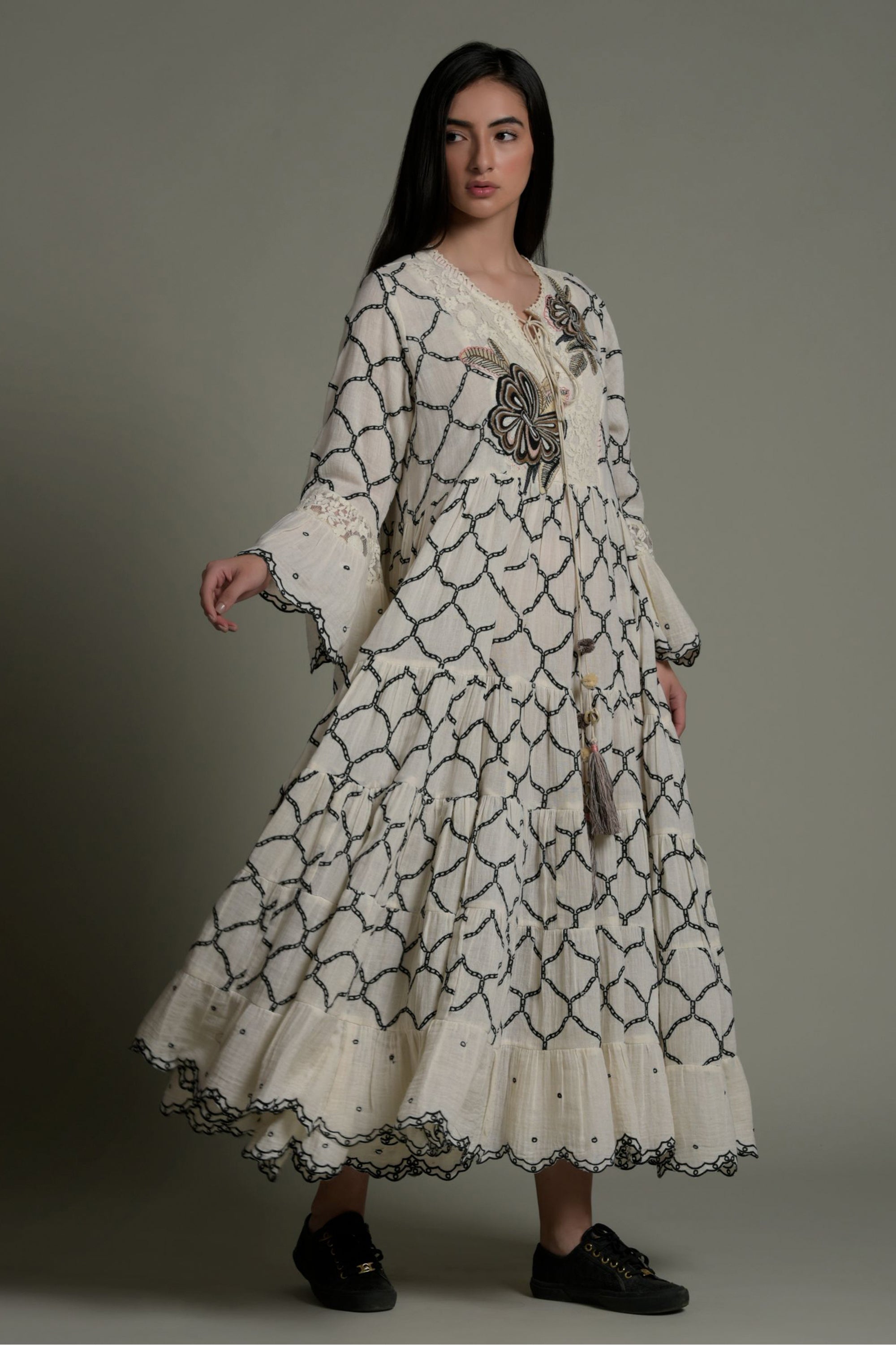 Ayra Embroidered Long Jalabiya