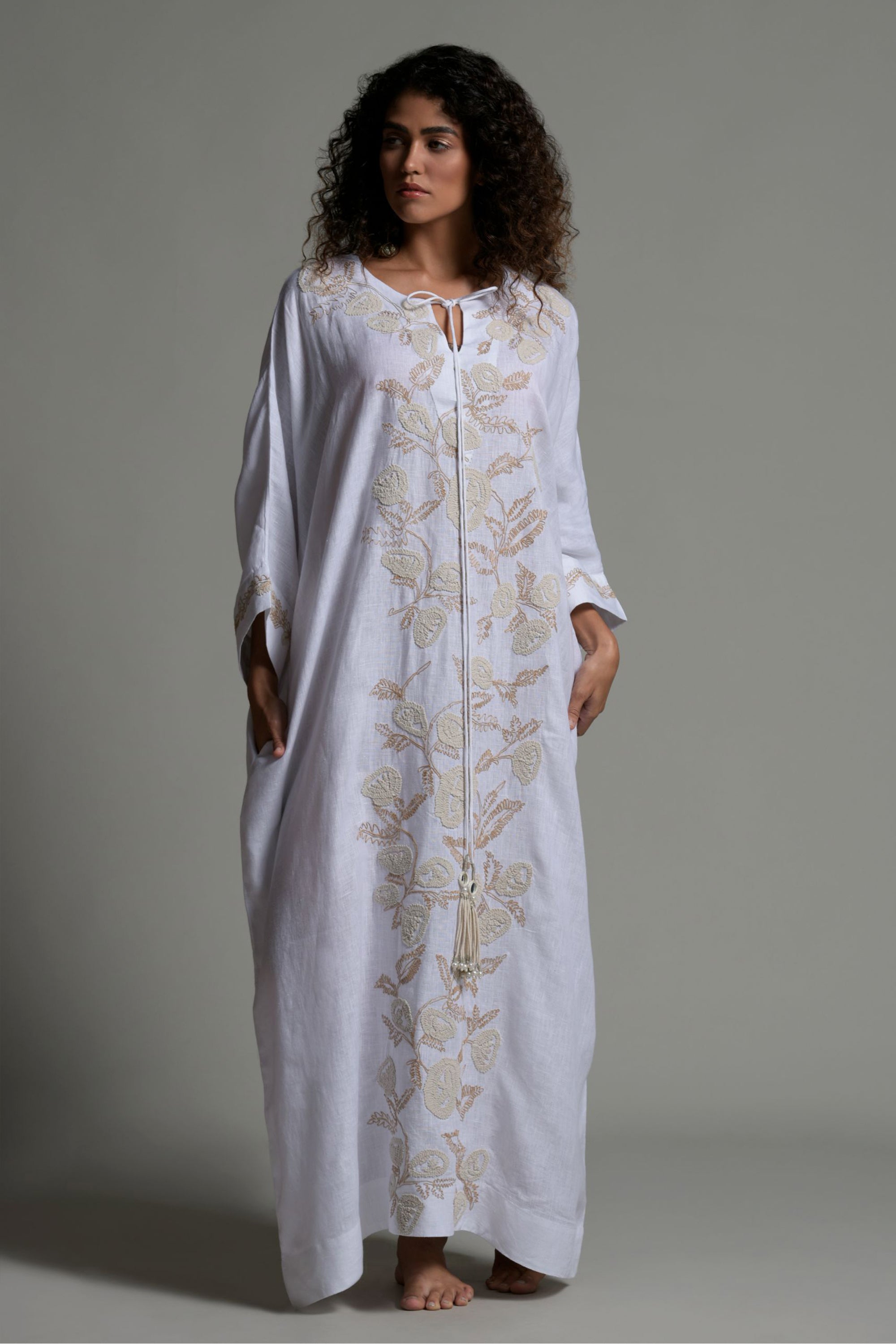 Nusrat Embroidered Jalabiya & Tassel