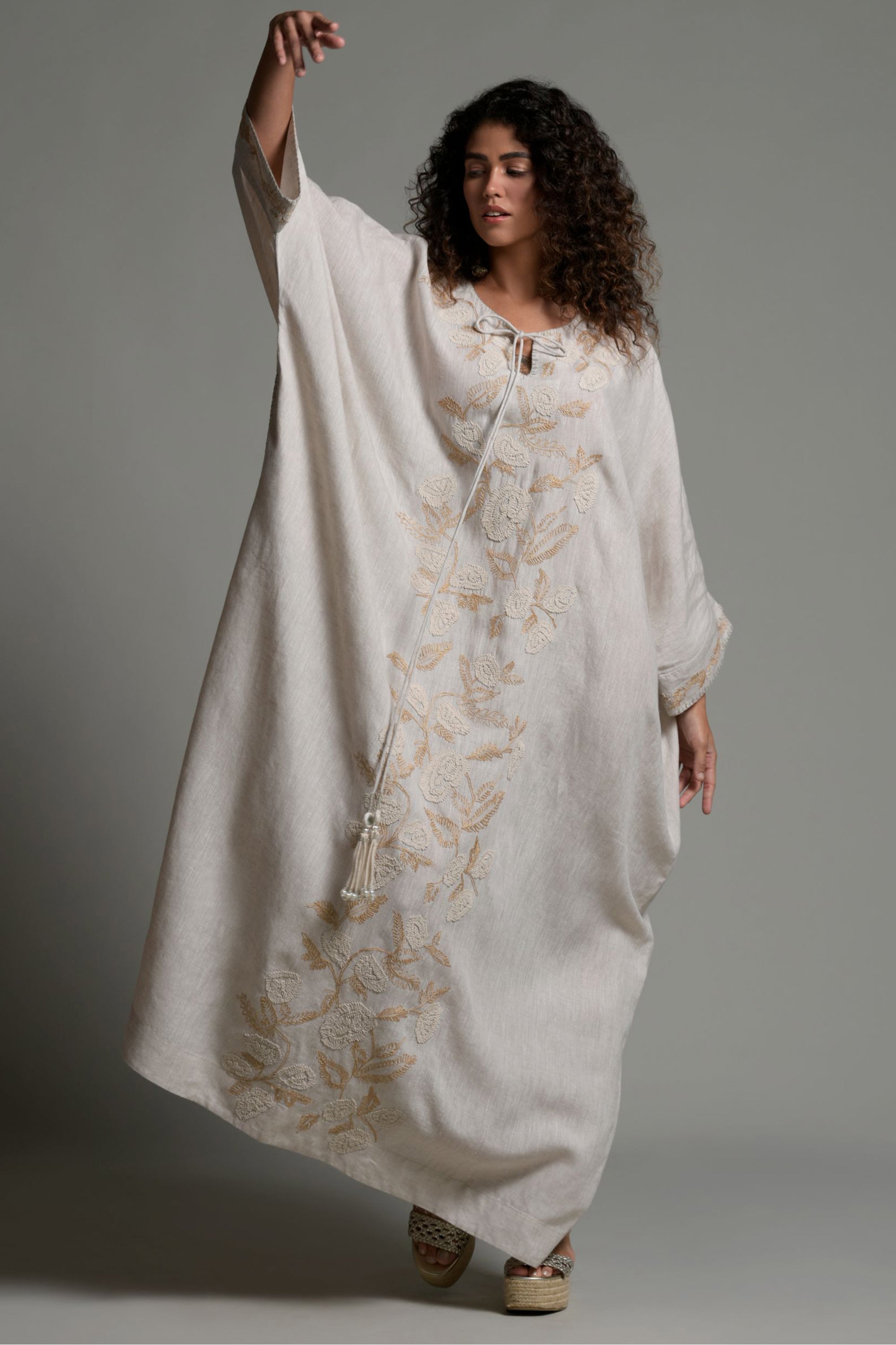 Pakeezah Embroidered Jalabiya & Tassel