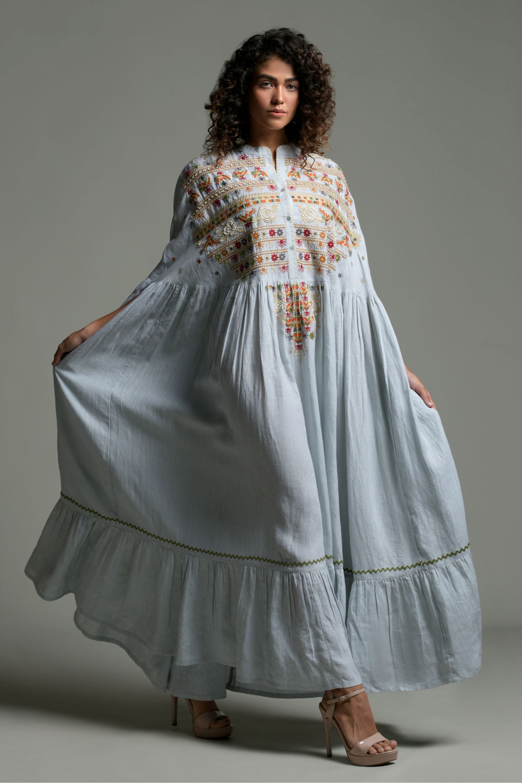 Saaedah Embellished & Embroidered Jalabiya Cape