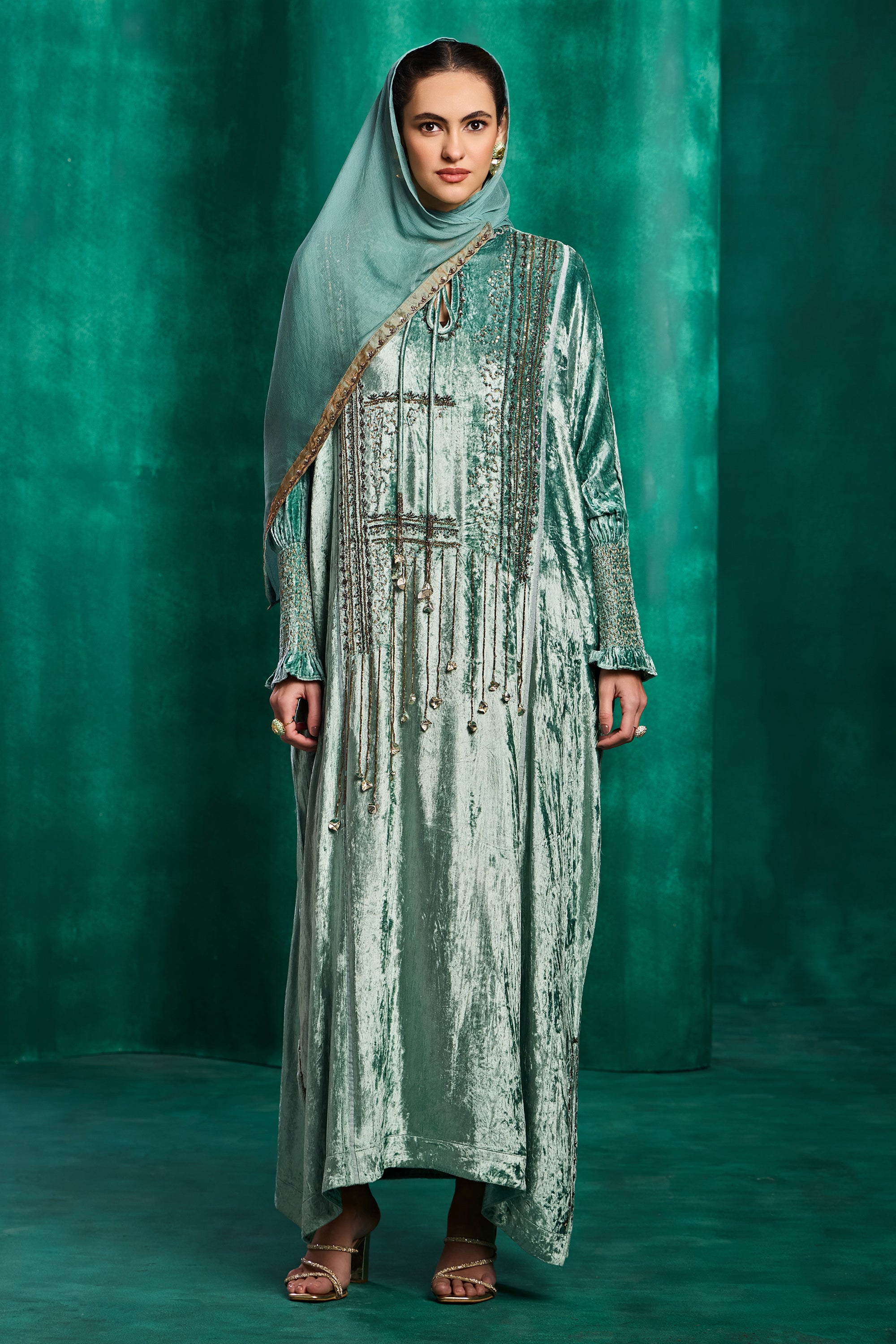 Hajar Embellished Jalabiya