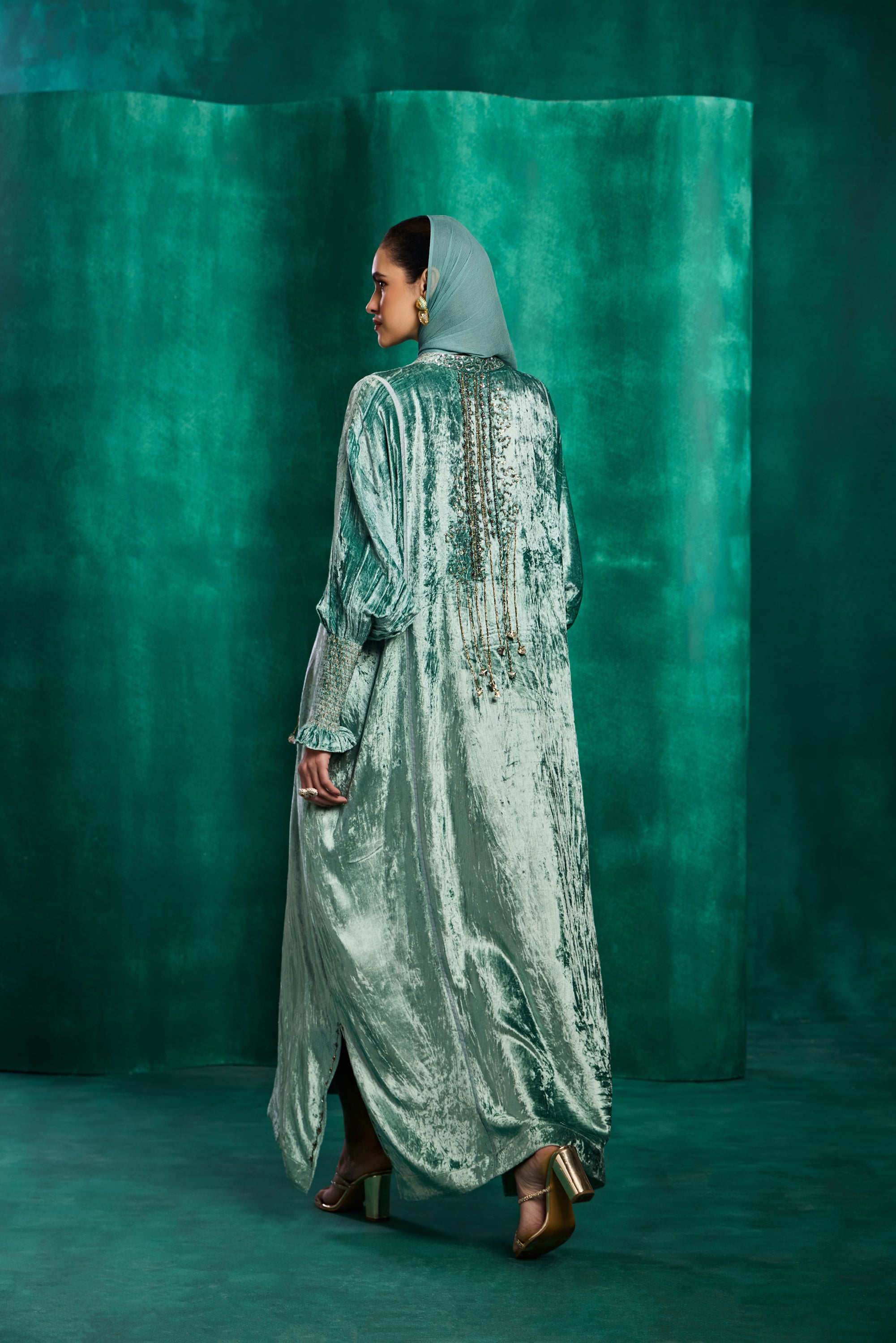 Hajar Embellished Jalabiya