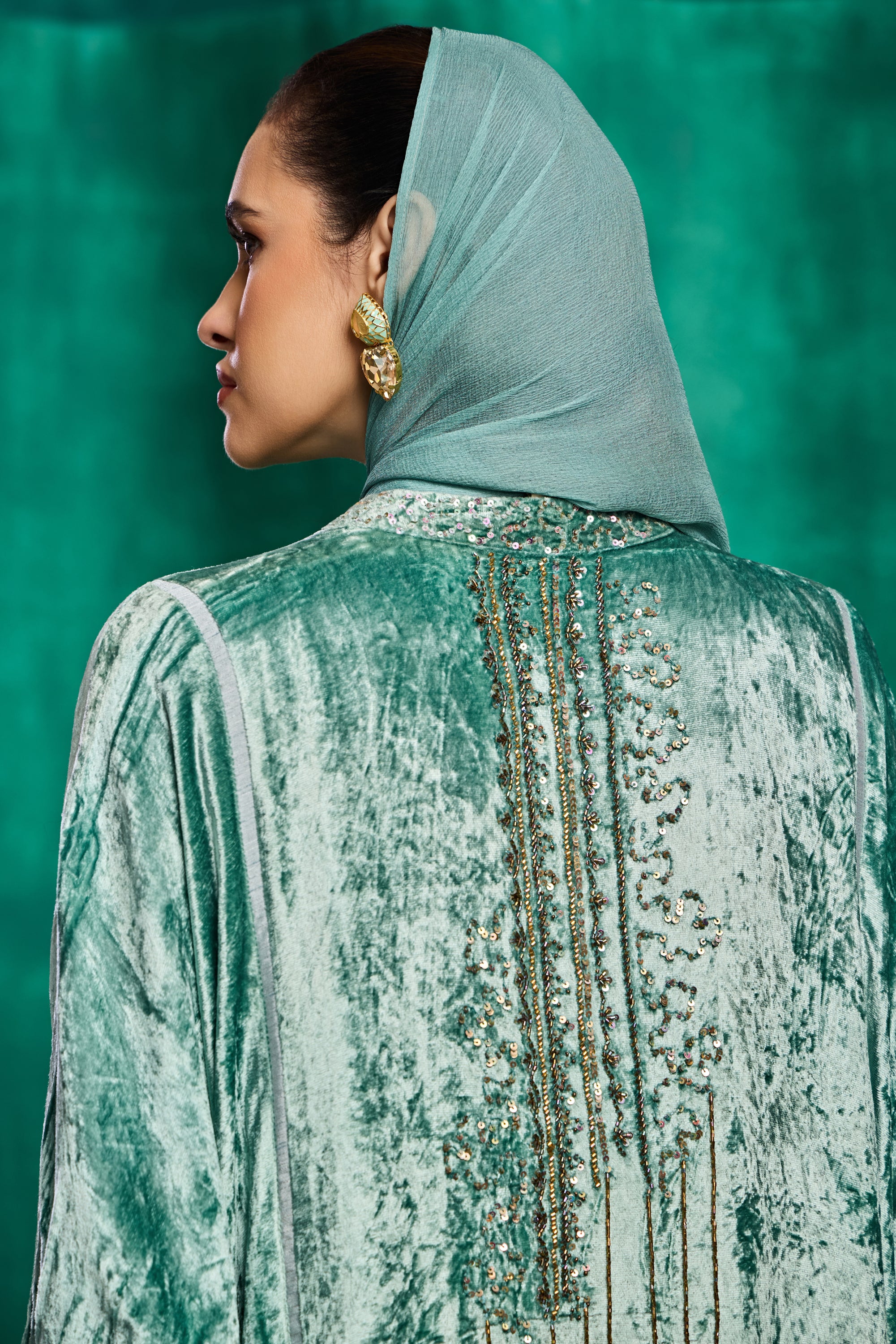 Hajar Embellished Jalabiya