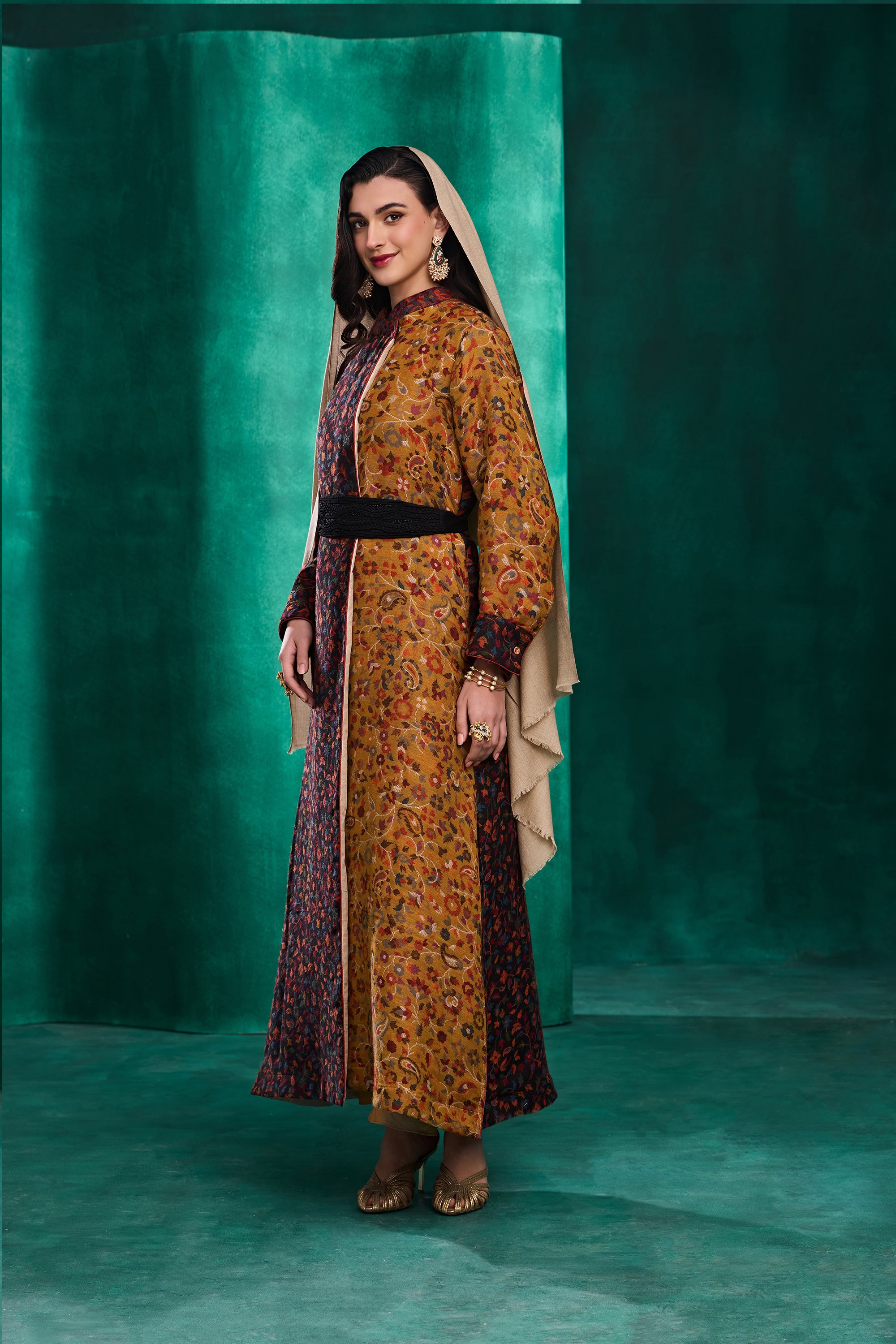 Qadria Embroidered Jalabiya