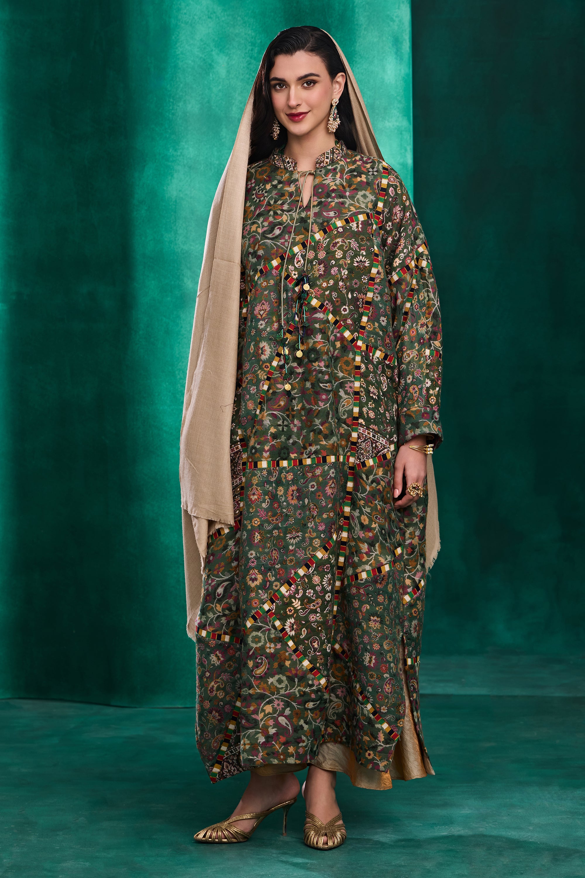 Haytham Embroidered Jalabiya