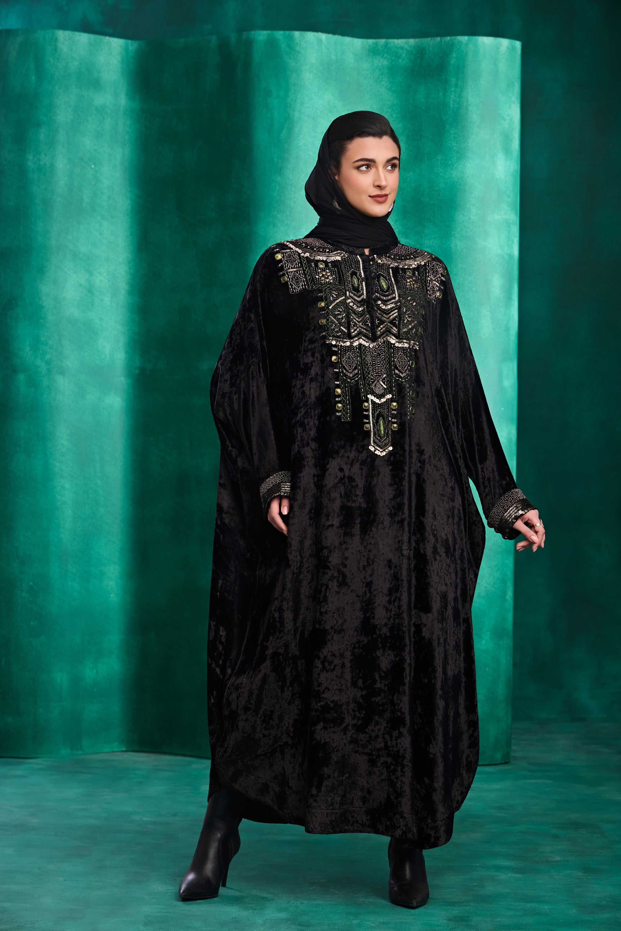 Shatha Embroidered Jalabiya with Embellishment