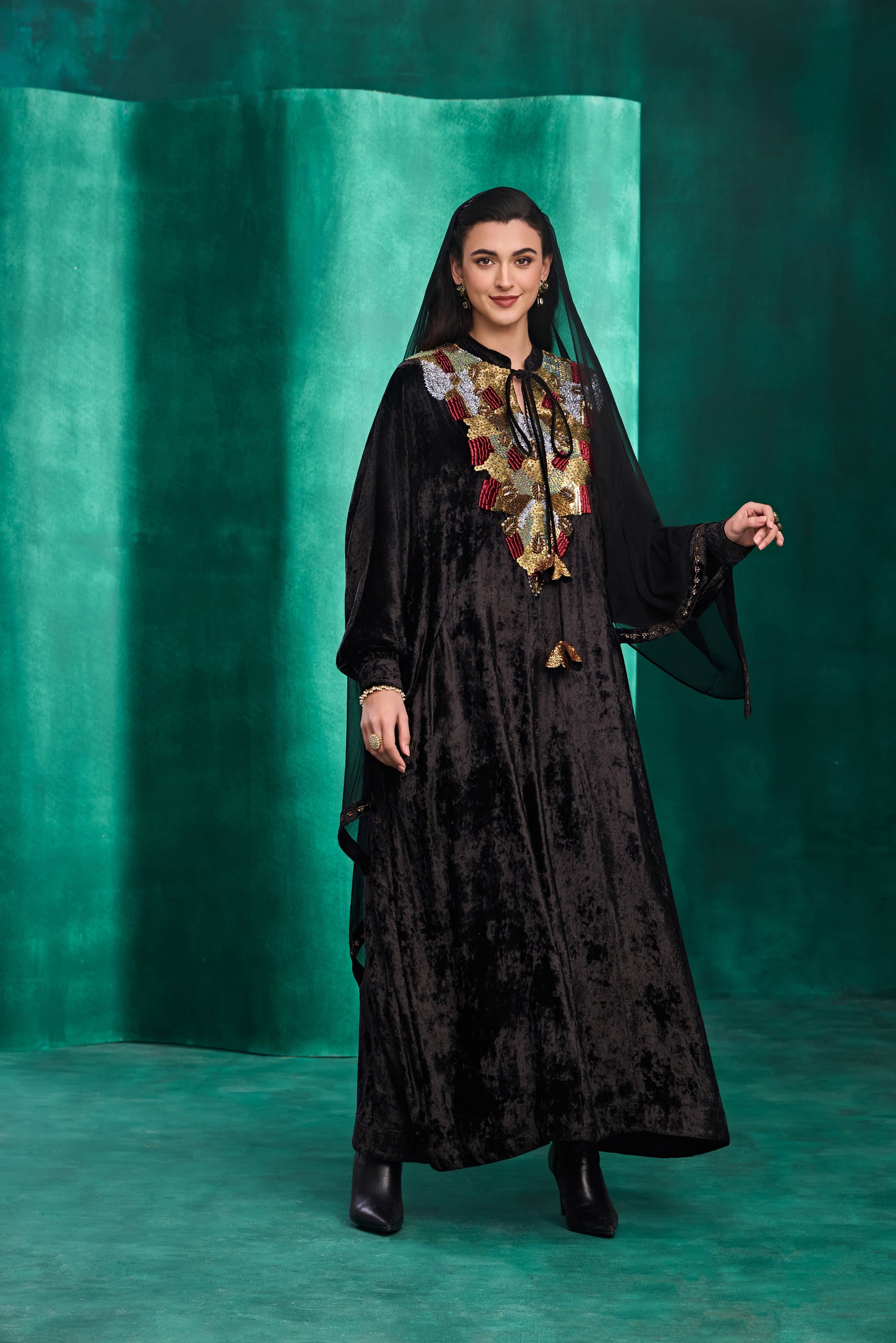 Hawa Embellished Jalabiya