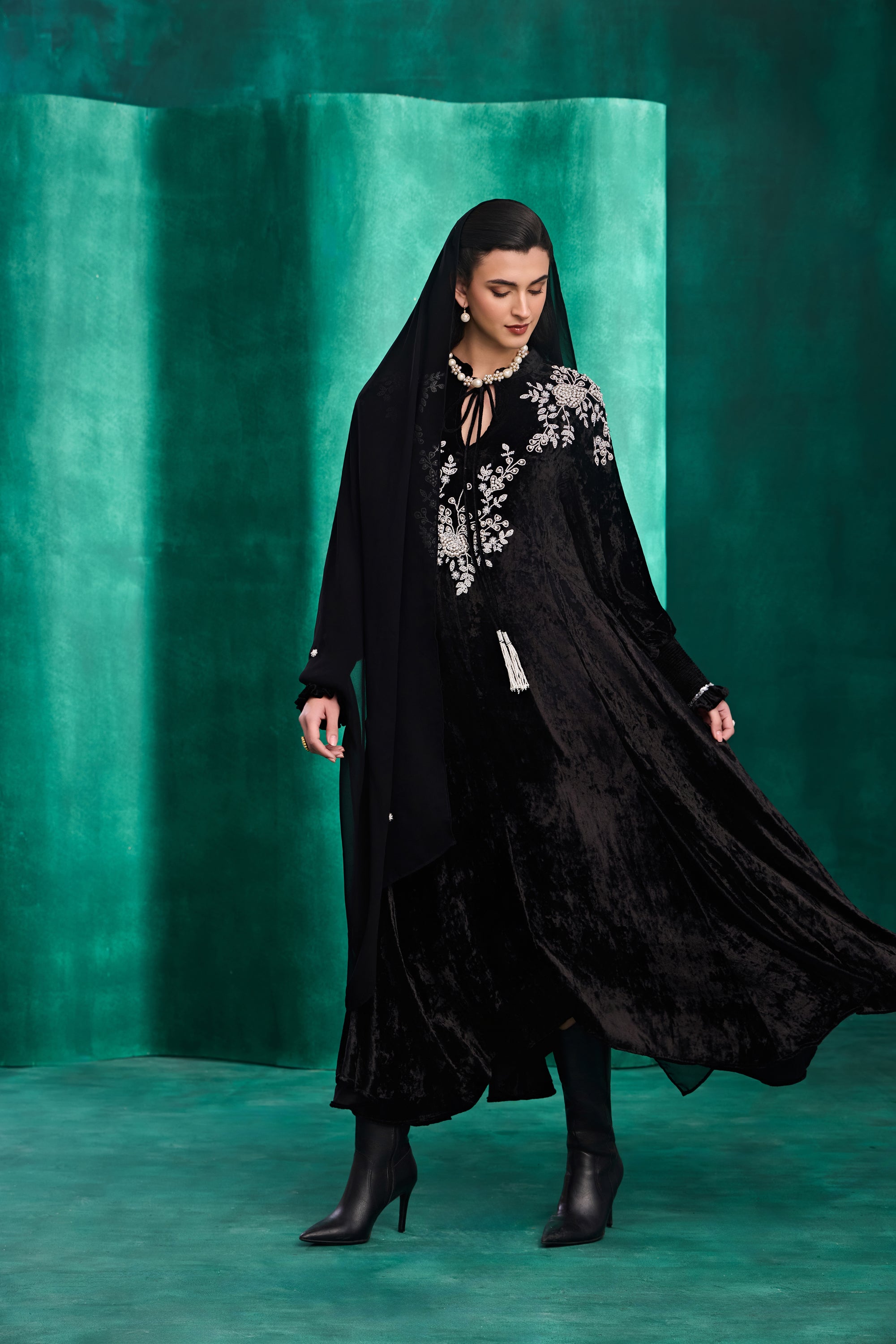 Nibras Embellished Jalabiya