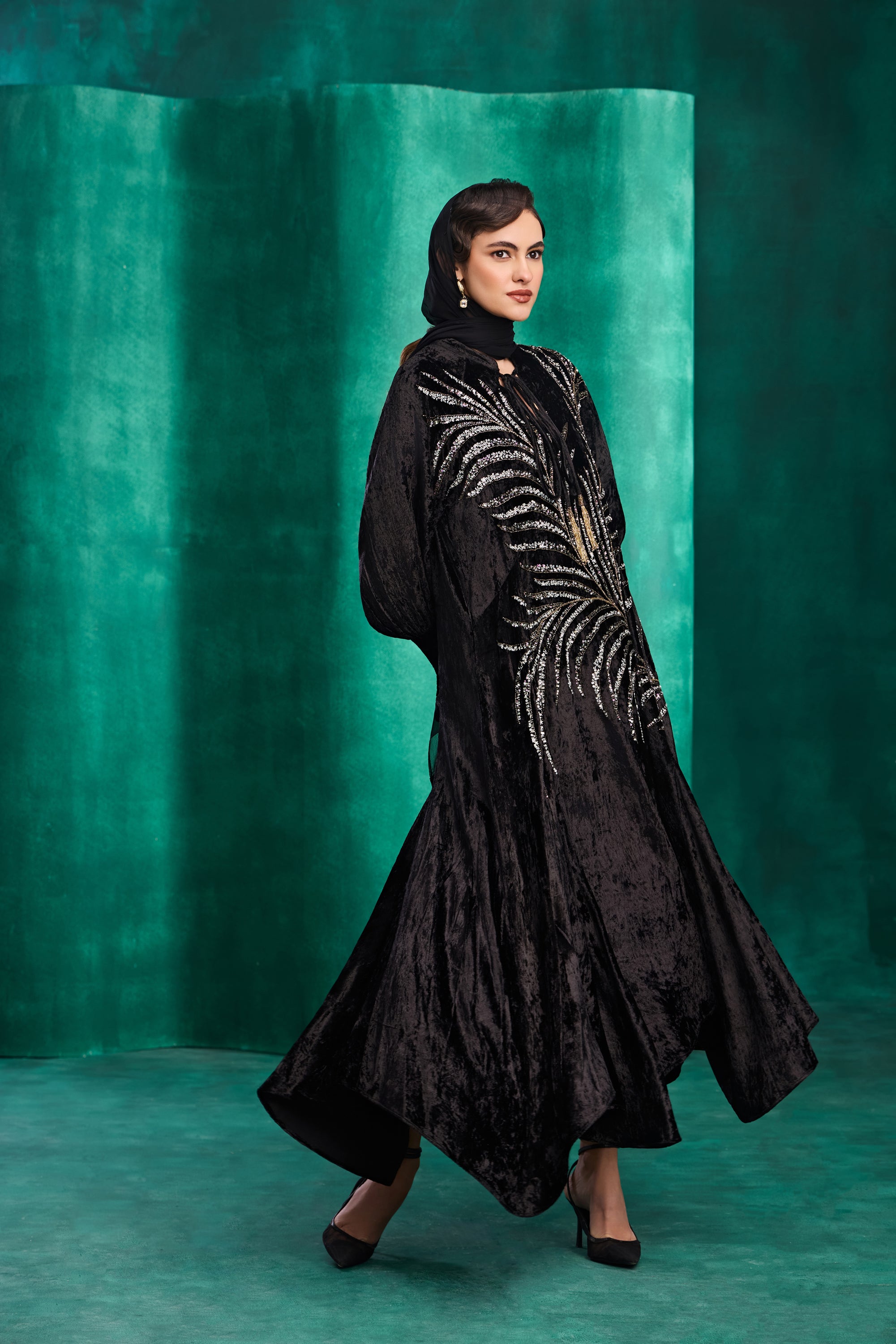 Lameesah Embellished Jalabiya