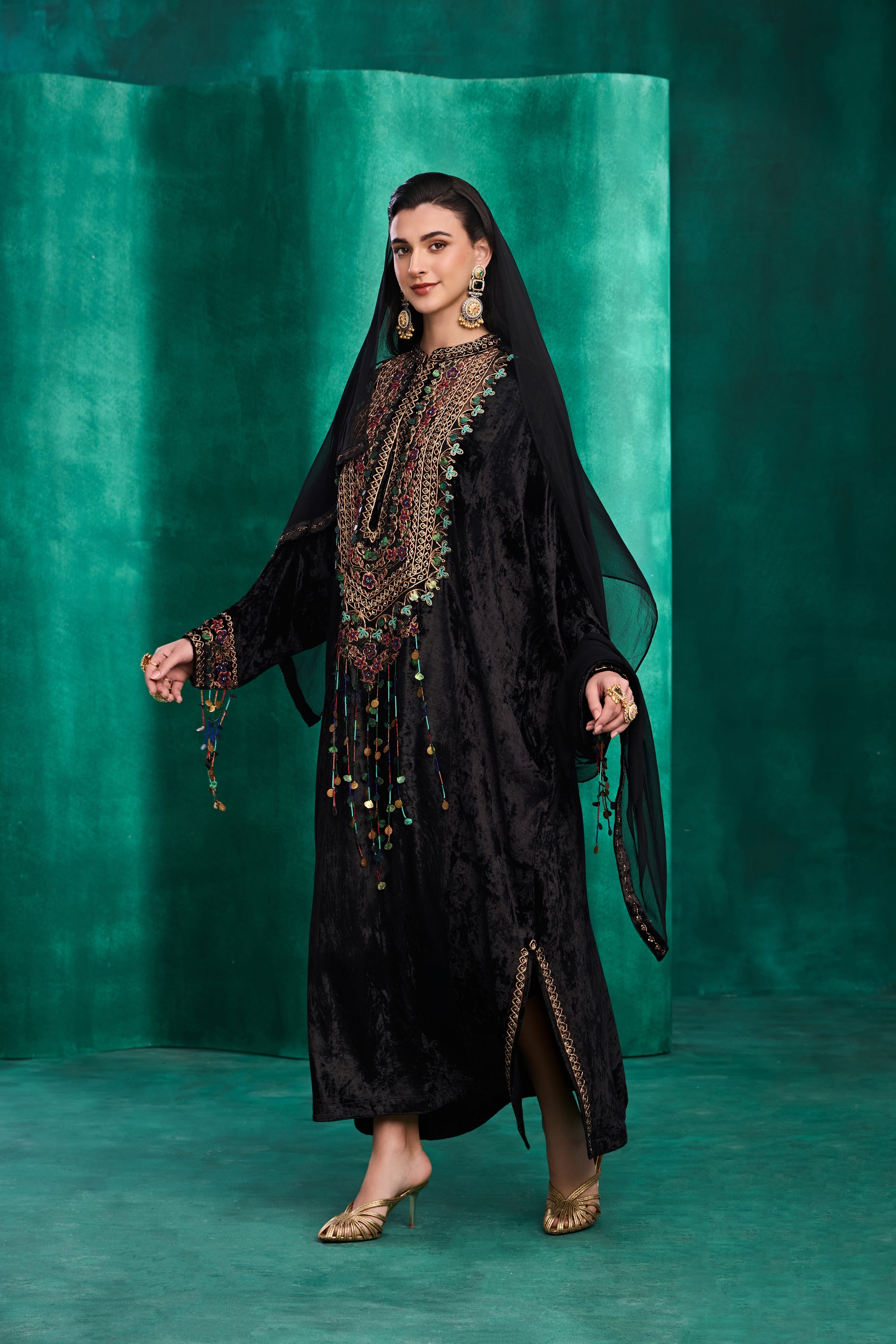Jaziya Embroidered Jalabiya with Embellishment