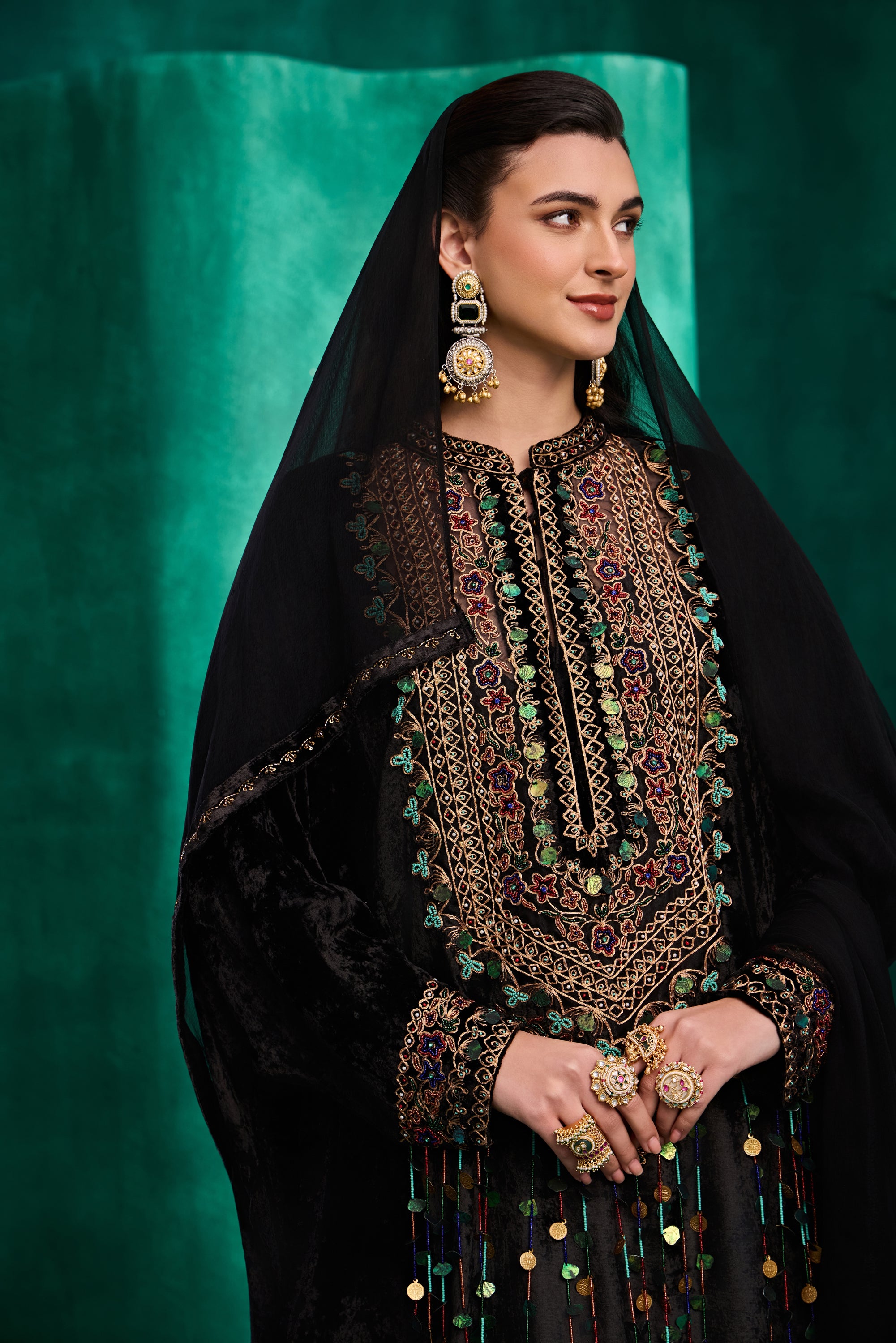 Jaziya Embroidered Jalabiya with Embellishment