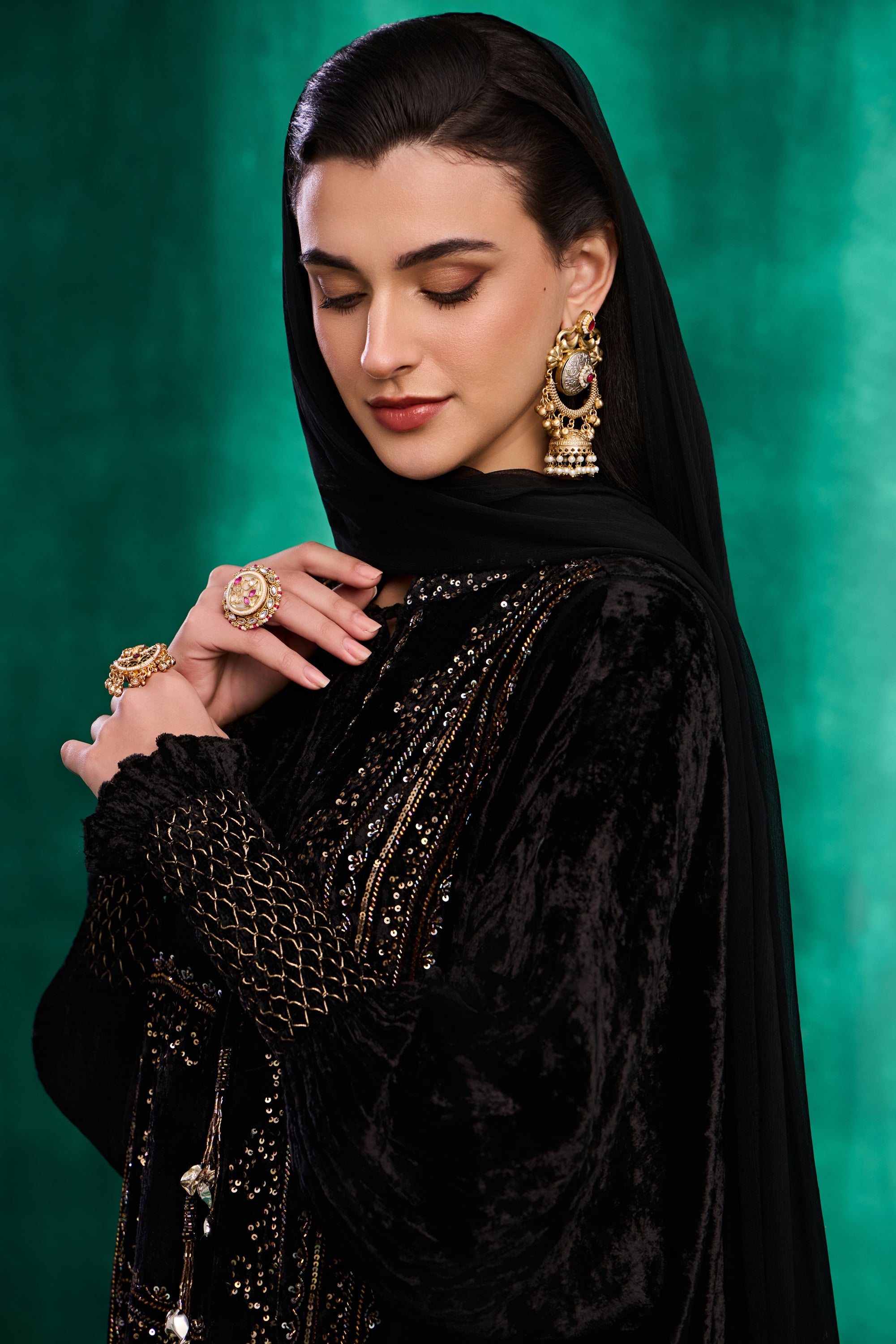 Zimrah Embellished Jalabiya