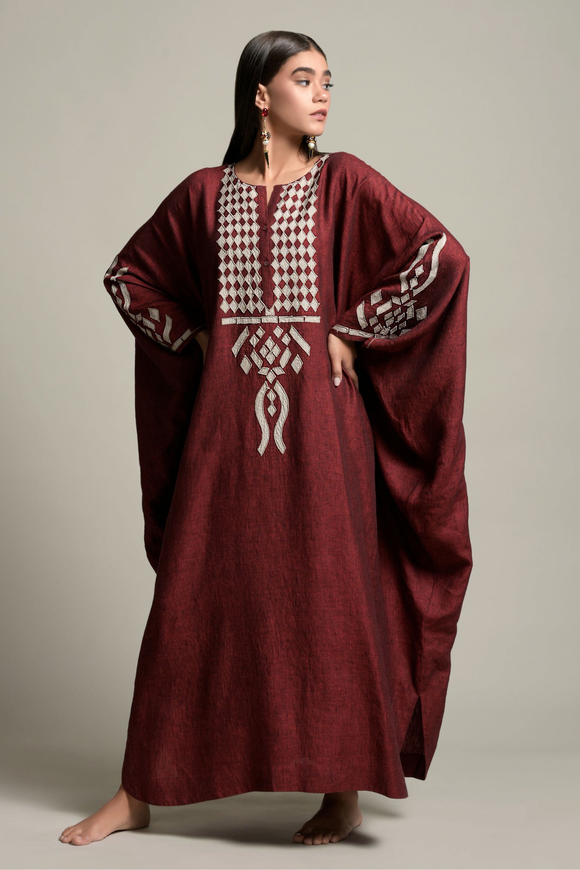 Mukta Embroidered Jalabiya with Inner Cotton Cami