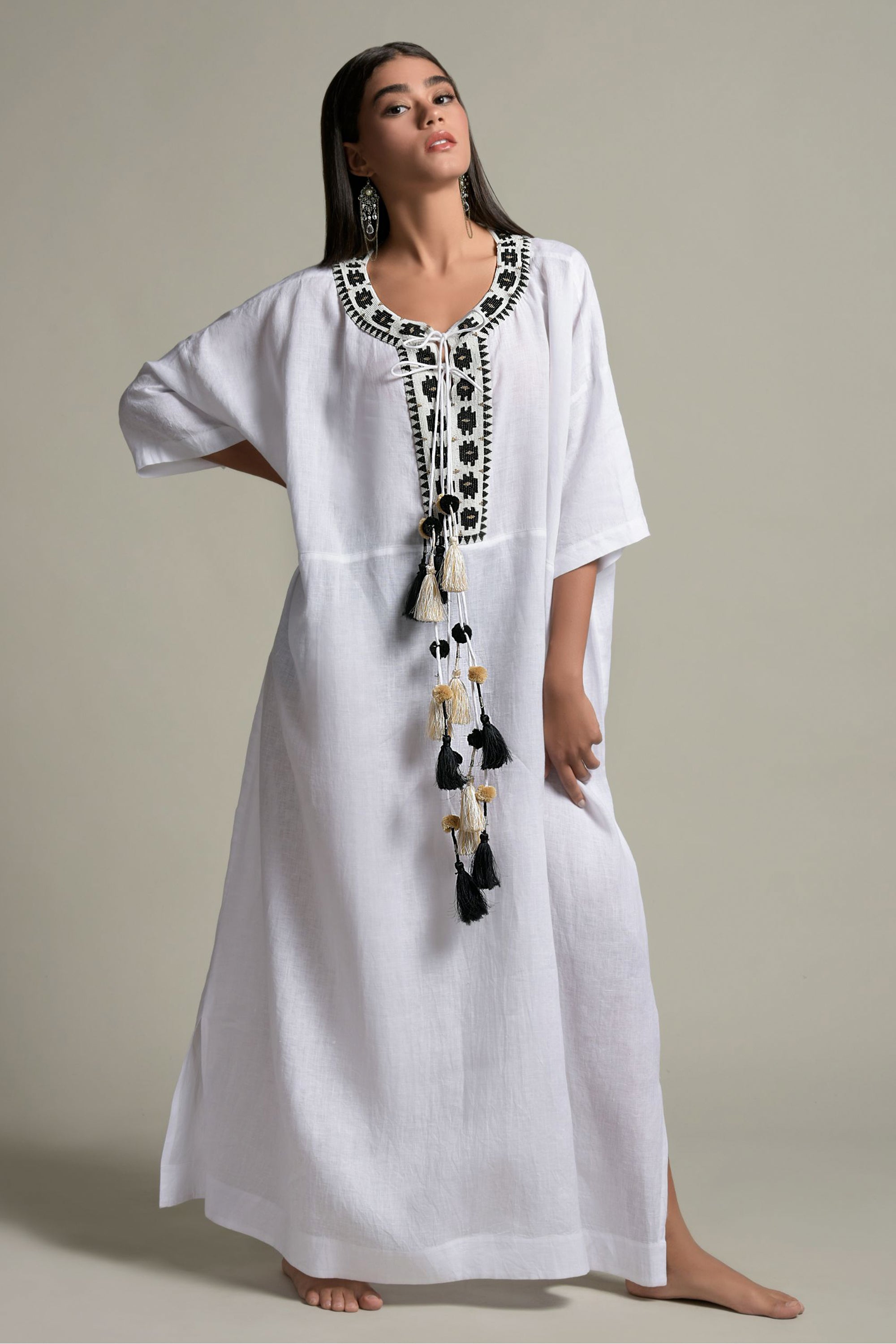 Falak Embellished Jalabiya & Tassel