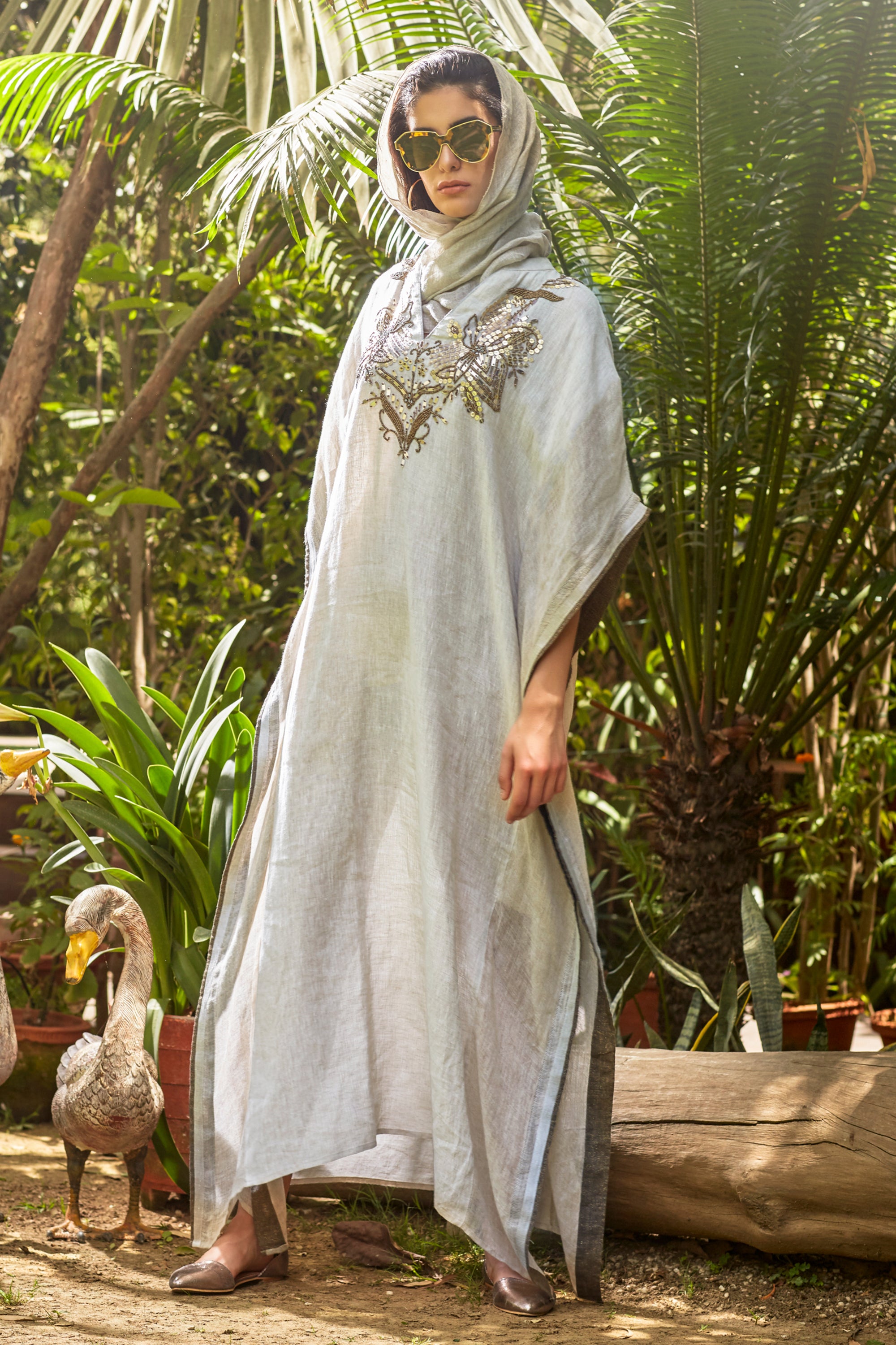 Ruqai Embroidered Jalabiya