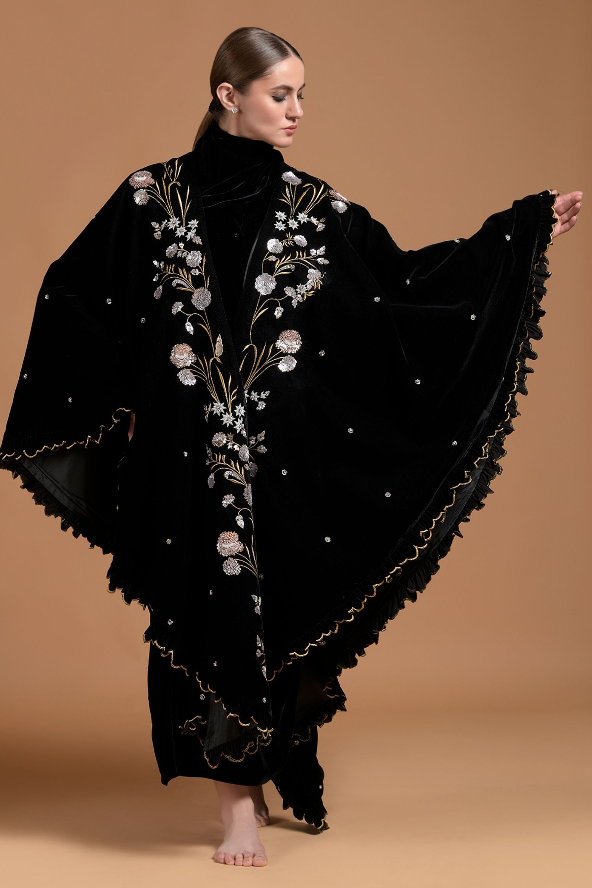 Rooh Embellished & Embroidered Cape