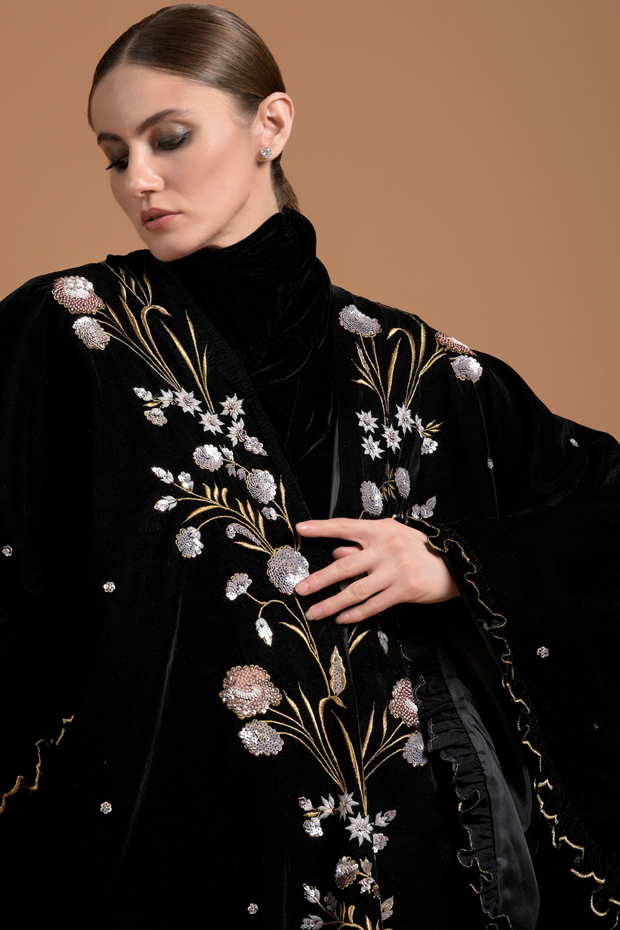 Rooh Embellished & Embroidered Cape