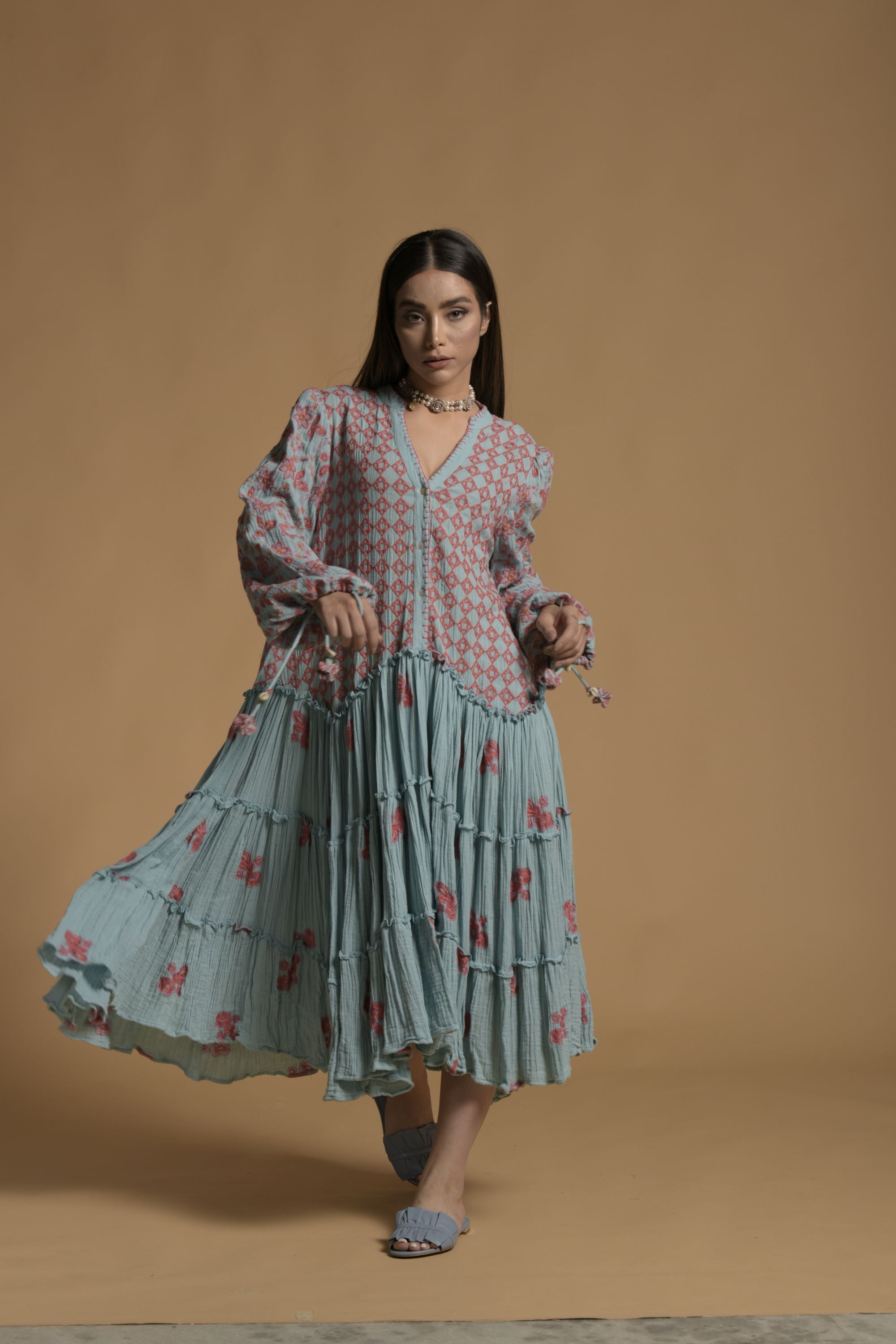 Ariba Embroidered Jalabiya