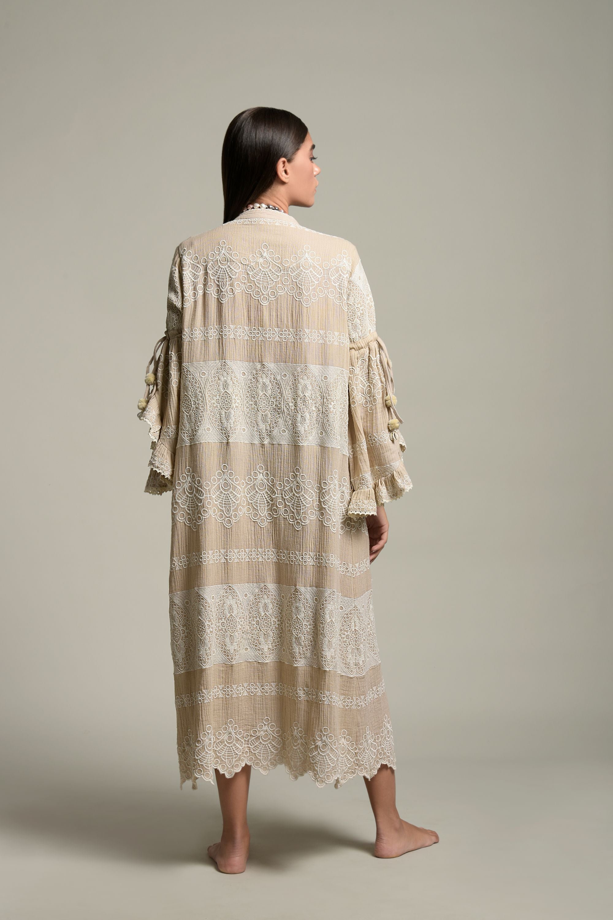 Ruhaani Embroidered Long Jalabiya