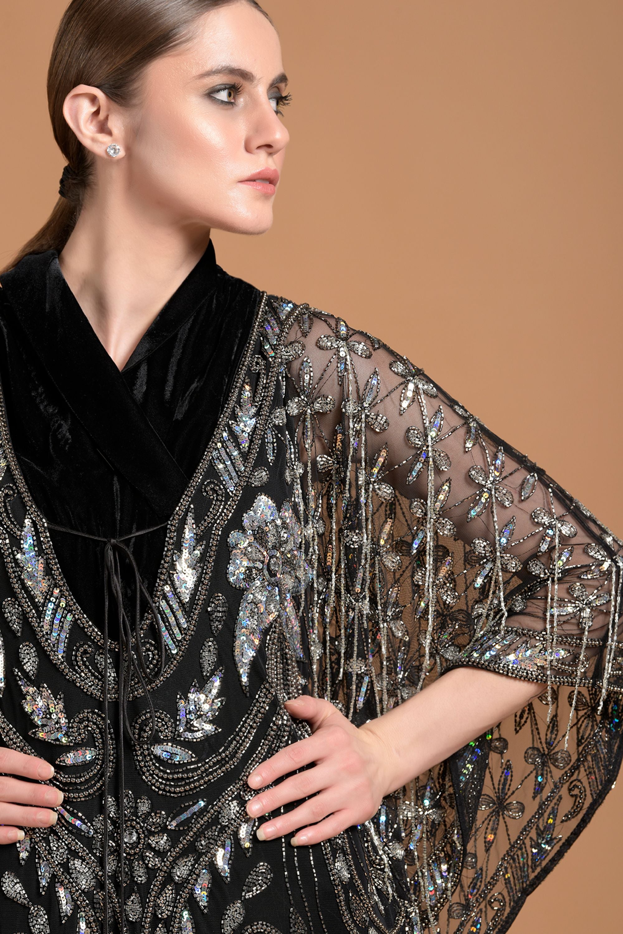 Zareen Embellished Jalabiya