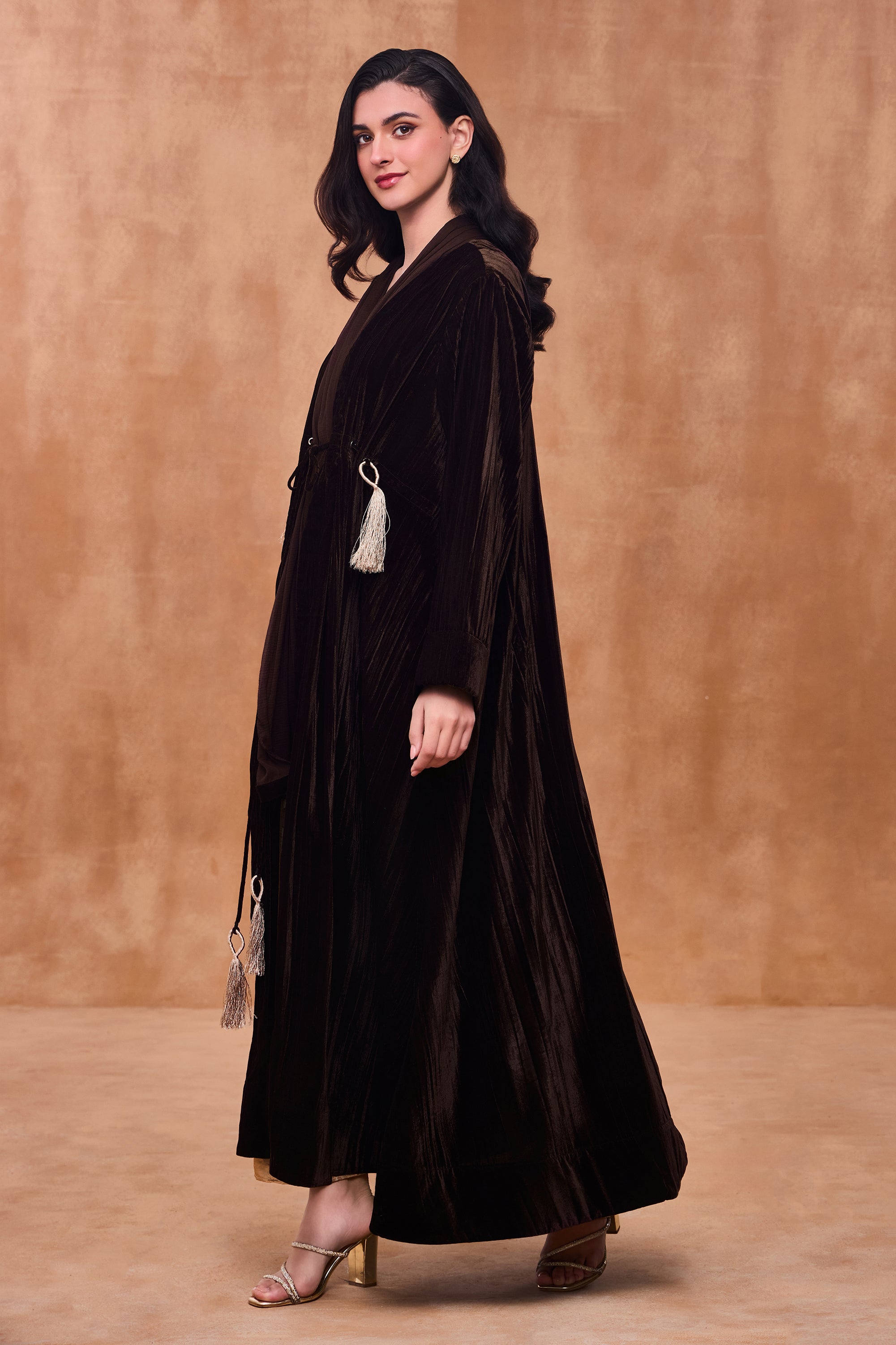 Nausheen Eyelet Detailing Abaya
