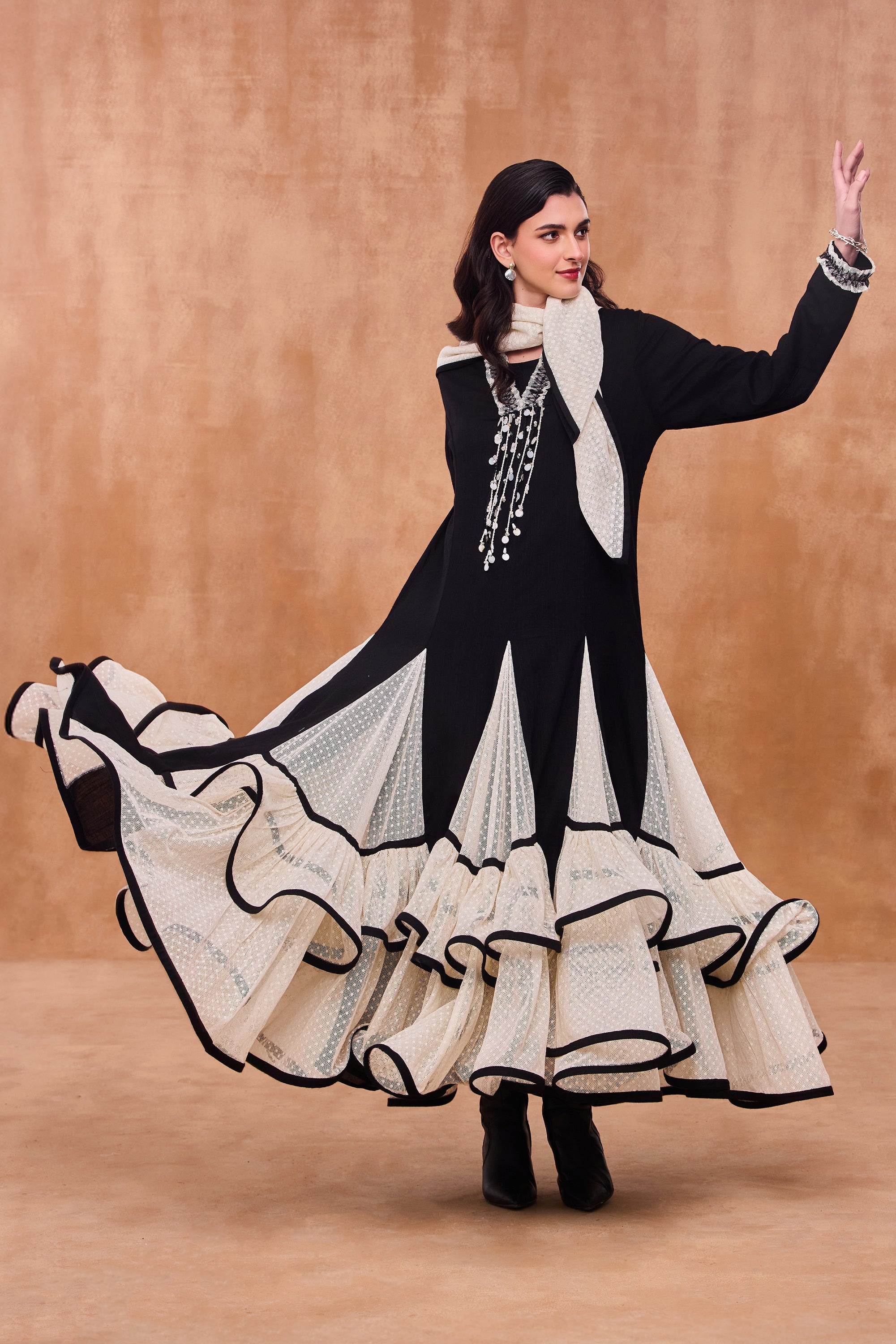 Zohra Embellished Jalabiya