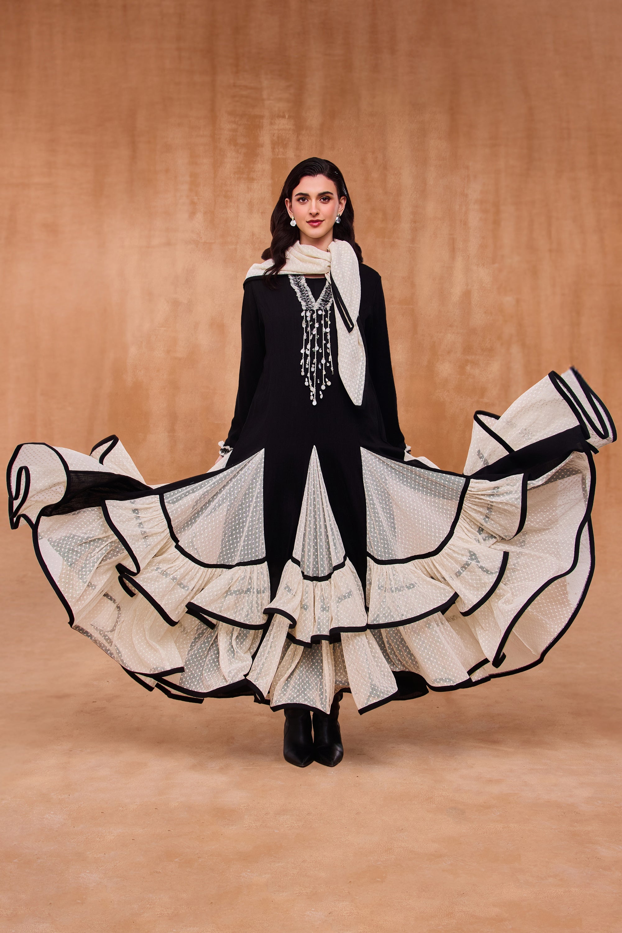 Zohra Embellished Jalabiya