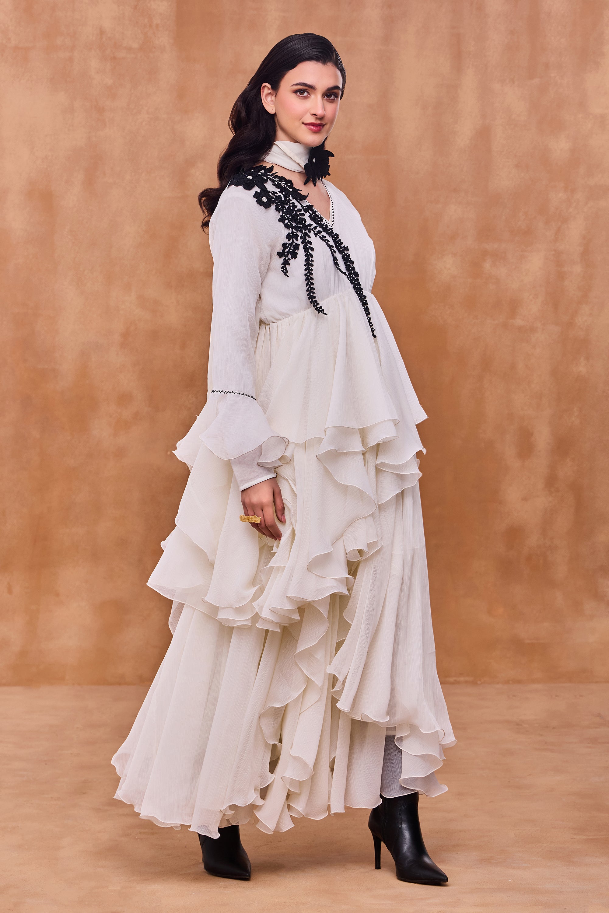 Mahjabeen Embroidered Jalabiya with Embellishment