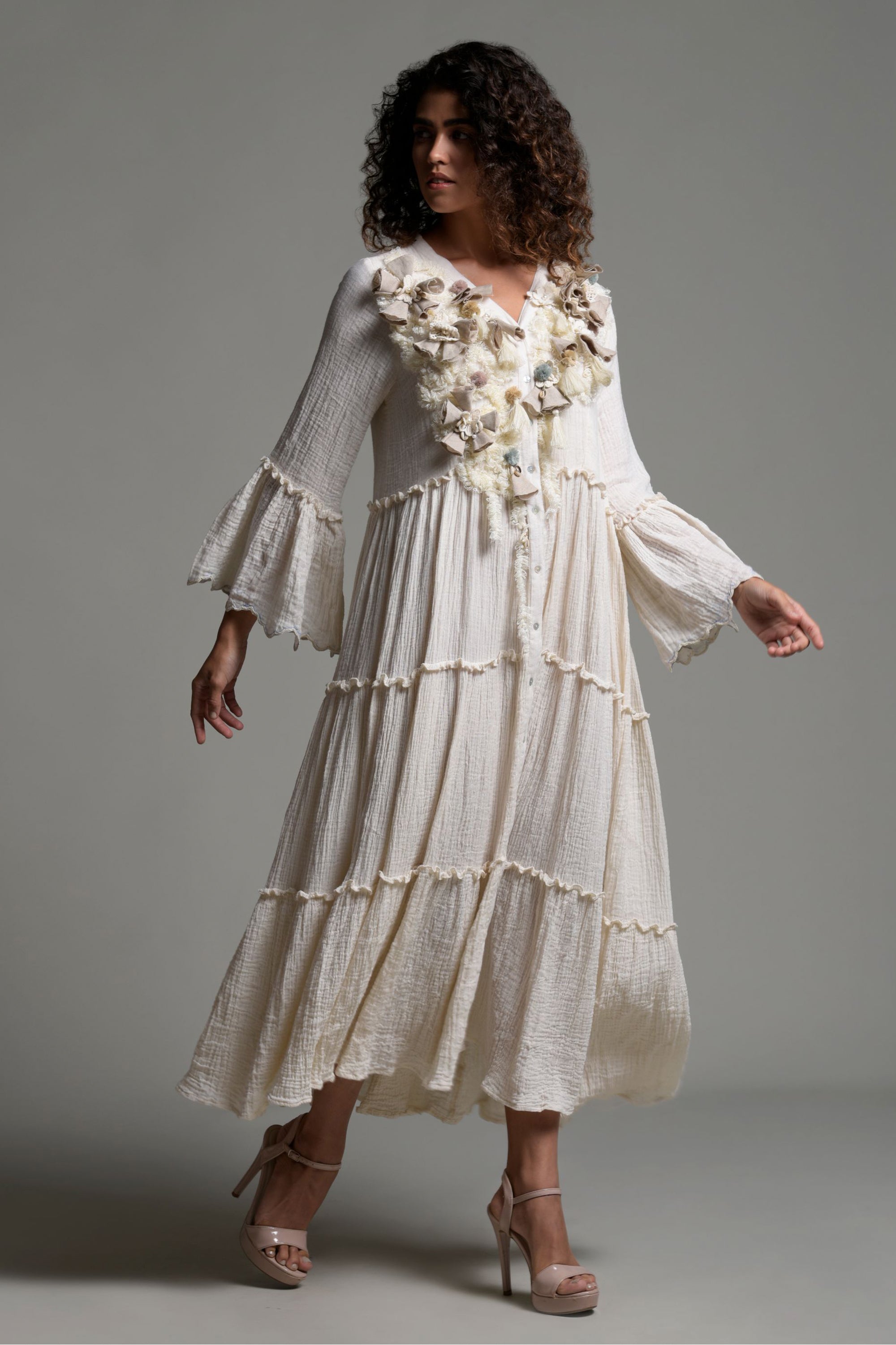 Ameesha Jalabiya with Detail Handwork