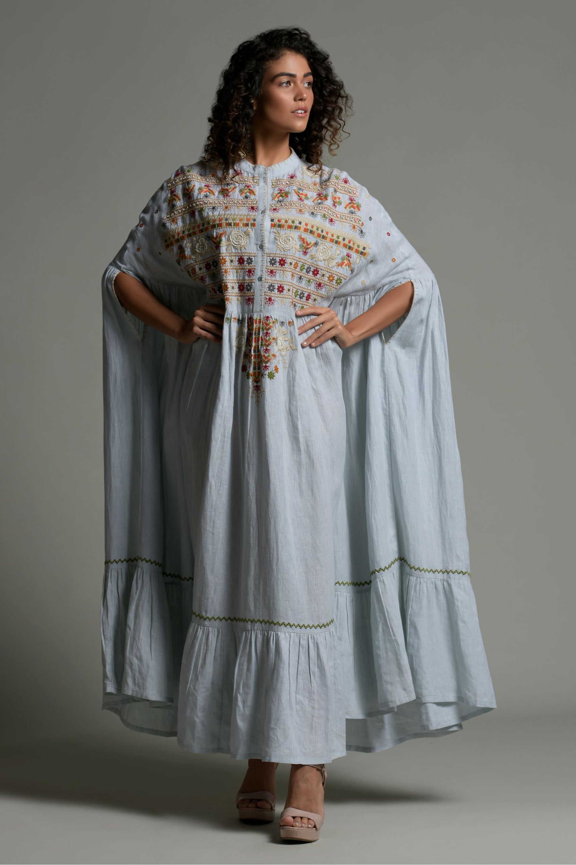Saaedah Embellished & Embroidered Jalabiya Cape