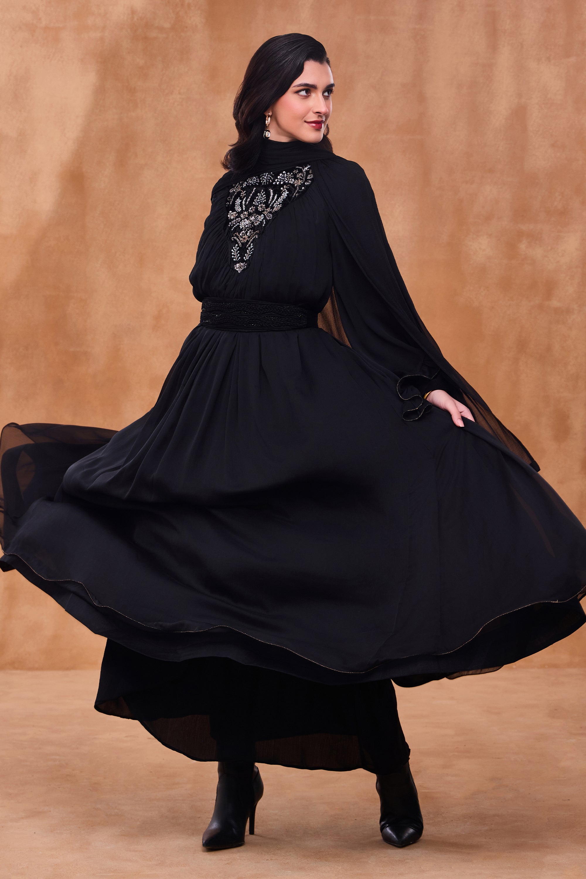 Kaifia Embellished Jalabiya