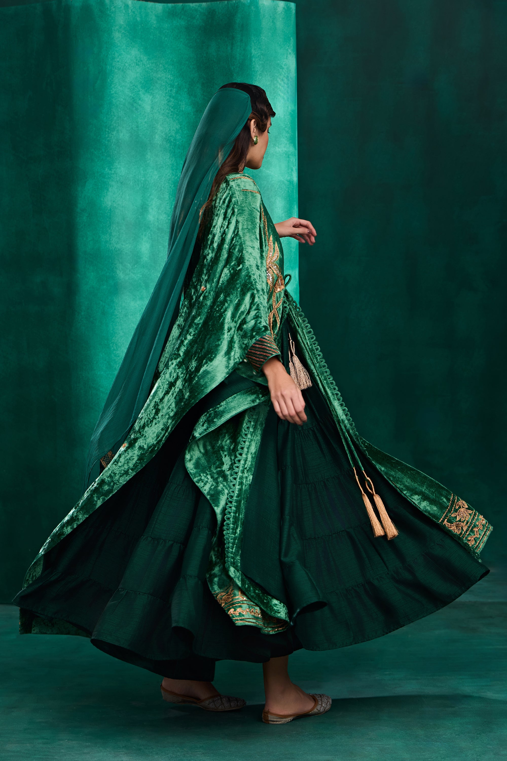 Asiya Embroidered Cape with Embellishment