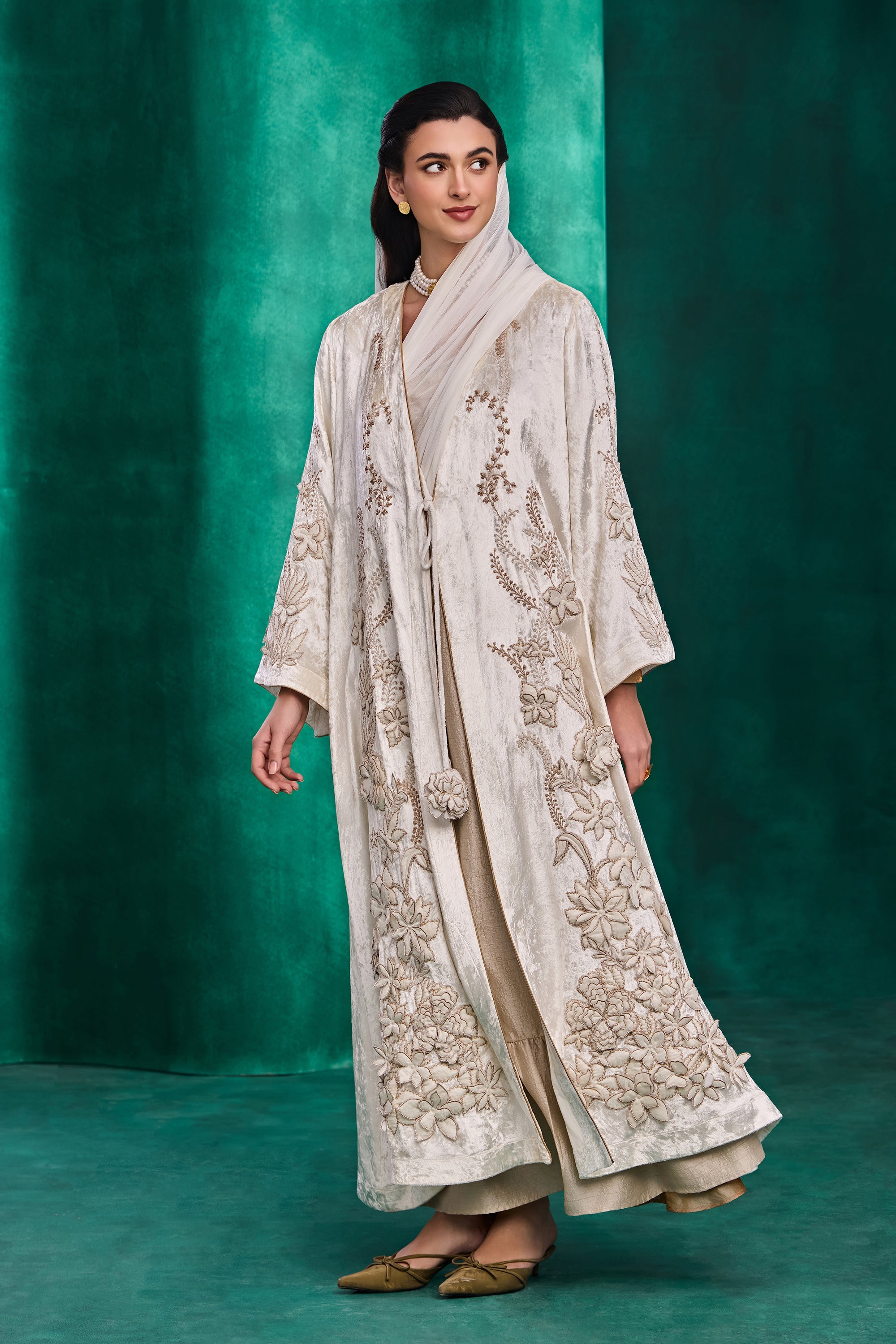 Emaanah Embroidered 3D Floral Abaya