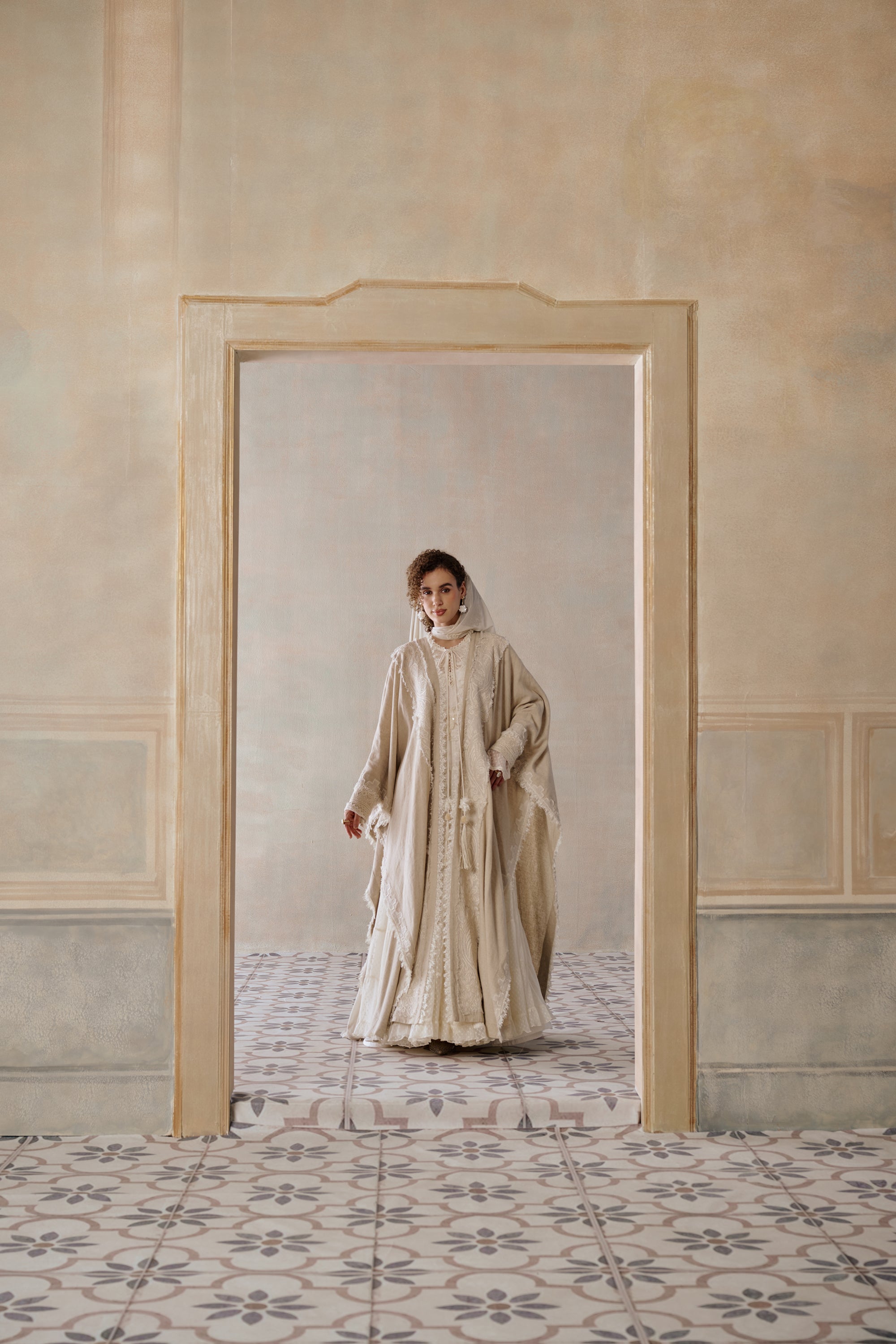 Aula Embroidered Cape Sets