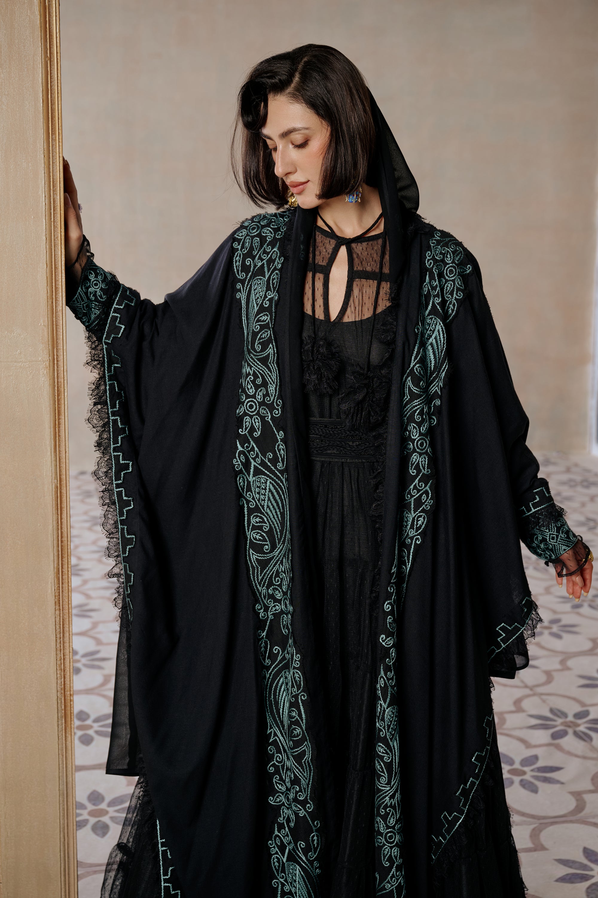 Athar Embroidered Cape Set