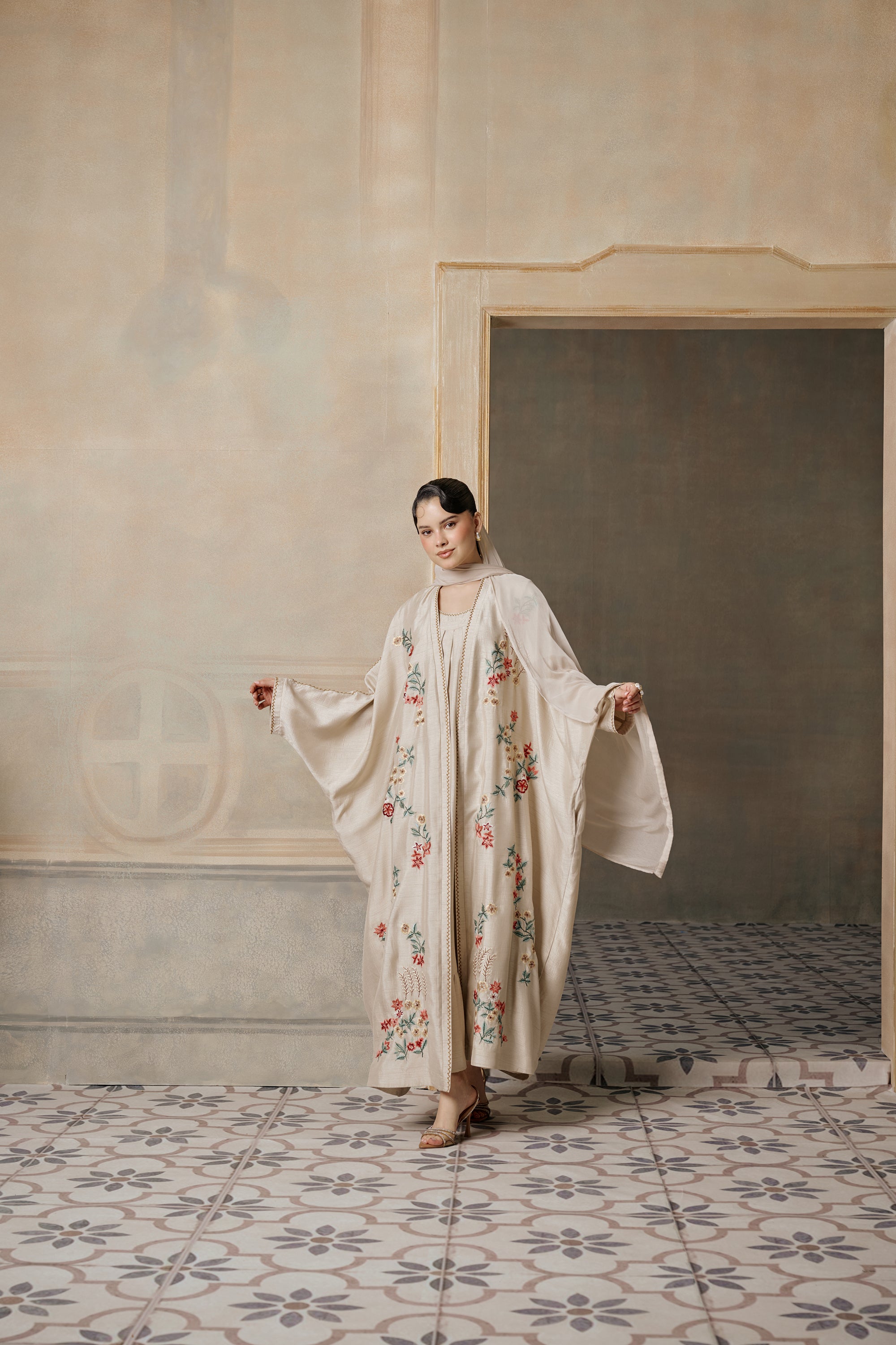 Darah Embroidered Abaya
