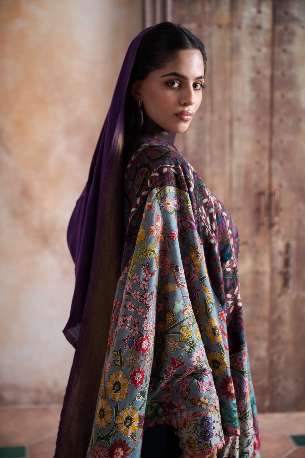 Nisreen Embroidered Abaya Cape Set