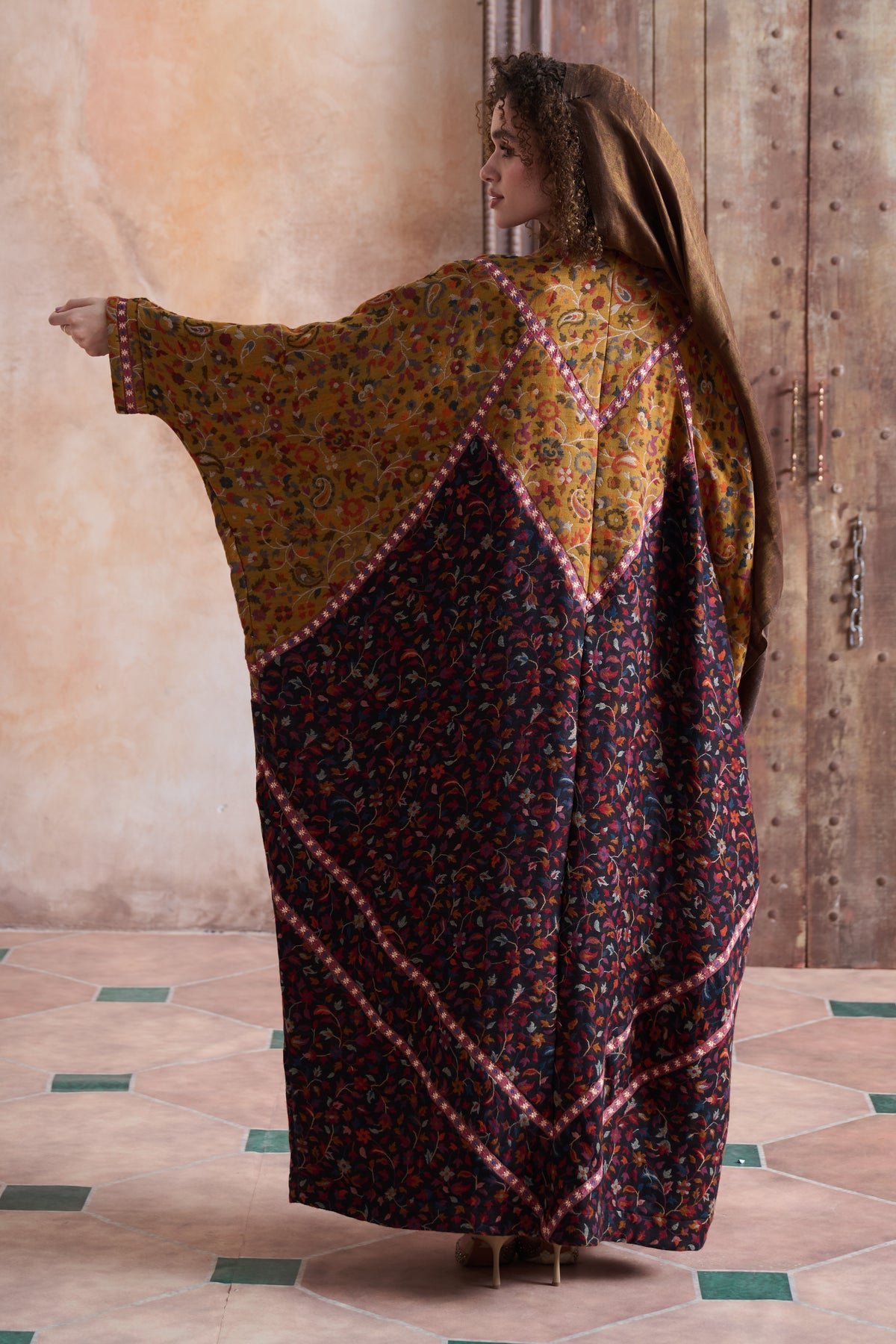 Lunazaya Embroidered Abaya