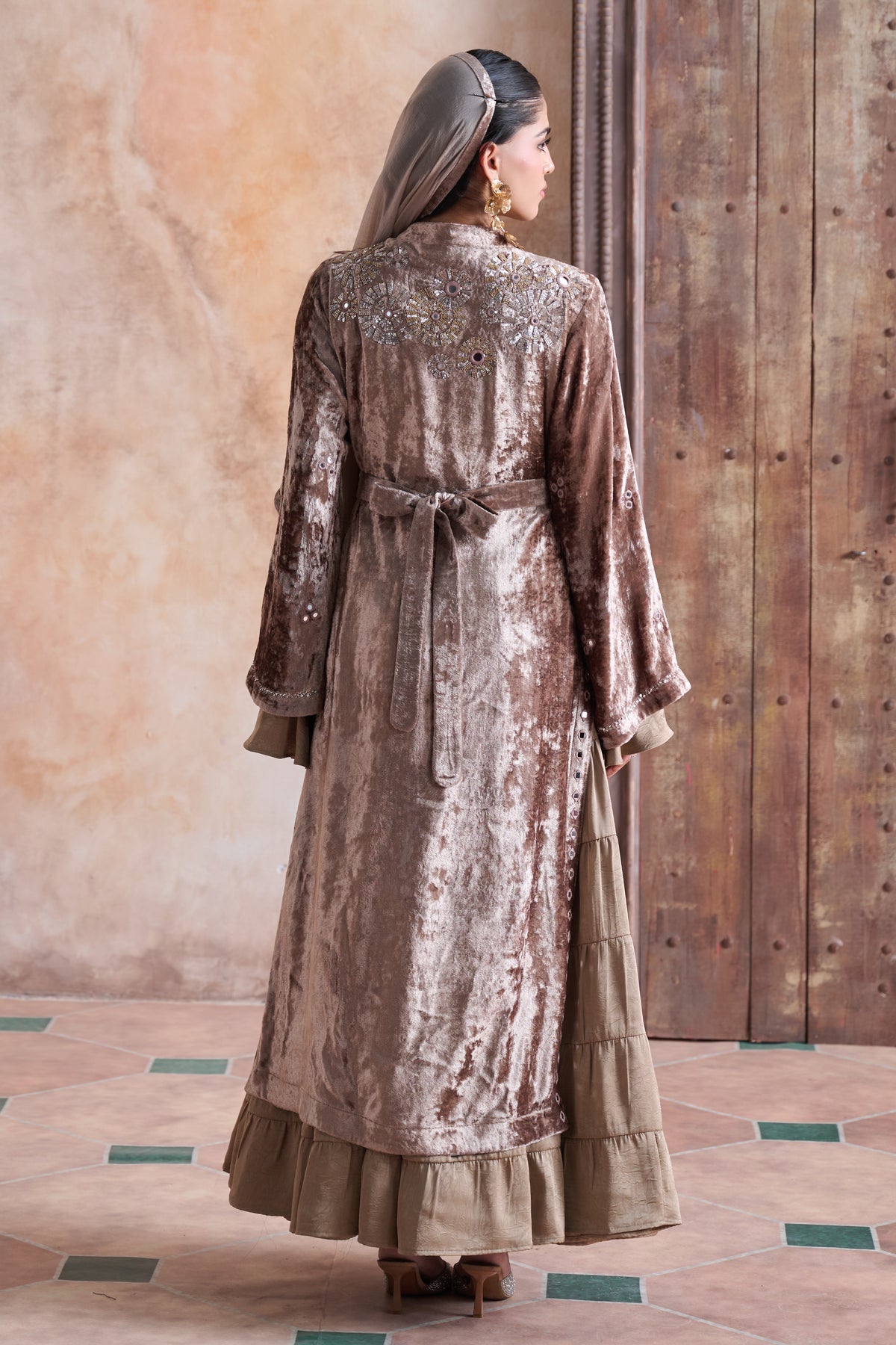 Zoyaila Embellished Cape with Jalabiya