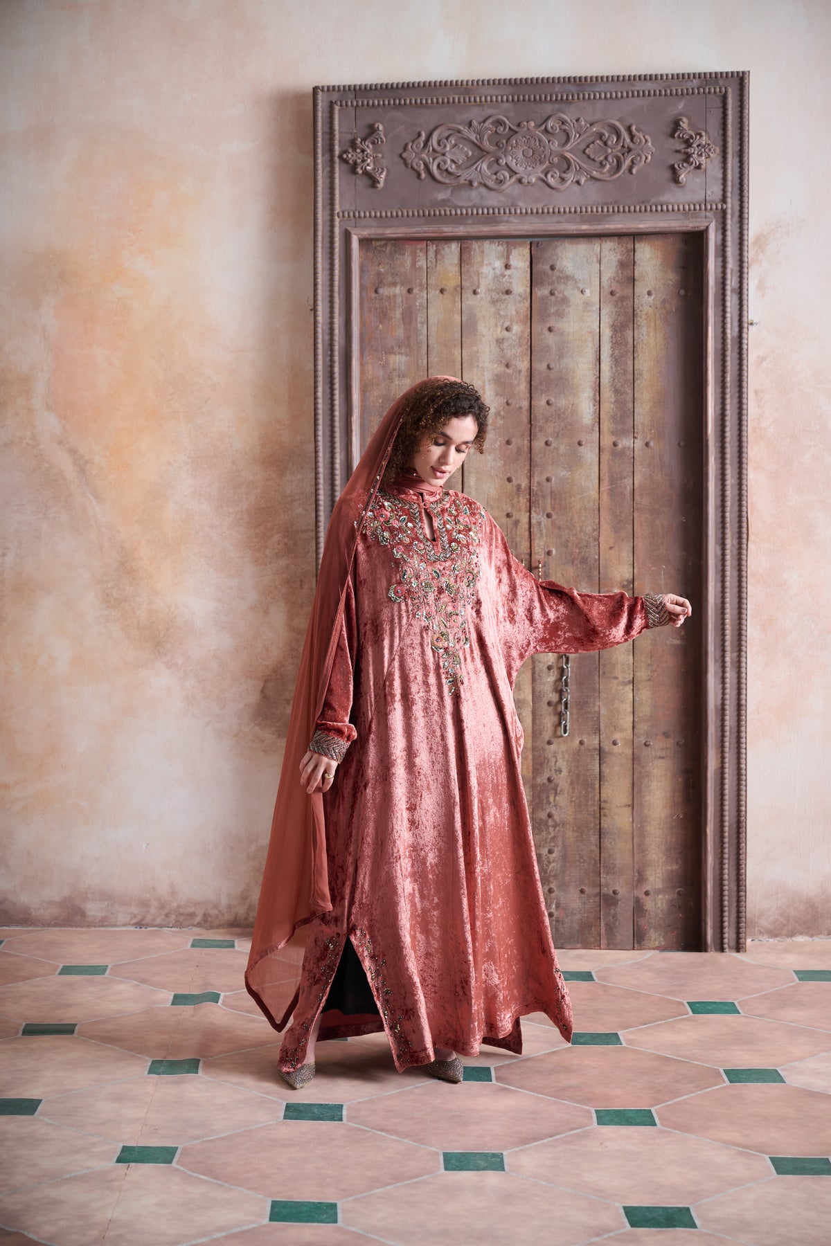 Larisha Embroidered Jalabiya with Embellishment