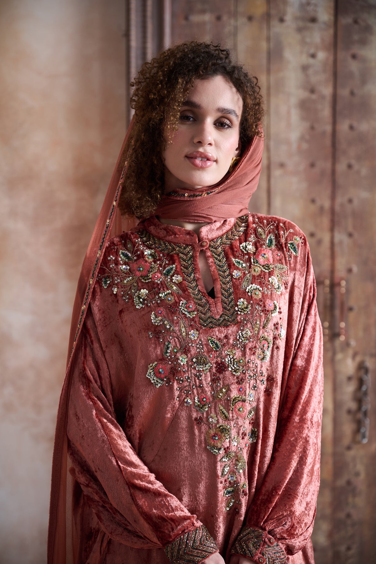 Larisha Embroidered Jalabiya with Embellishment