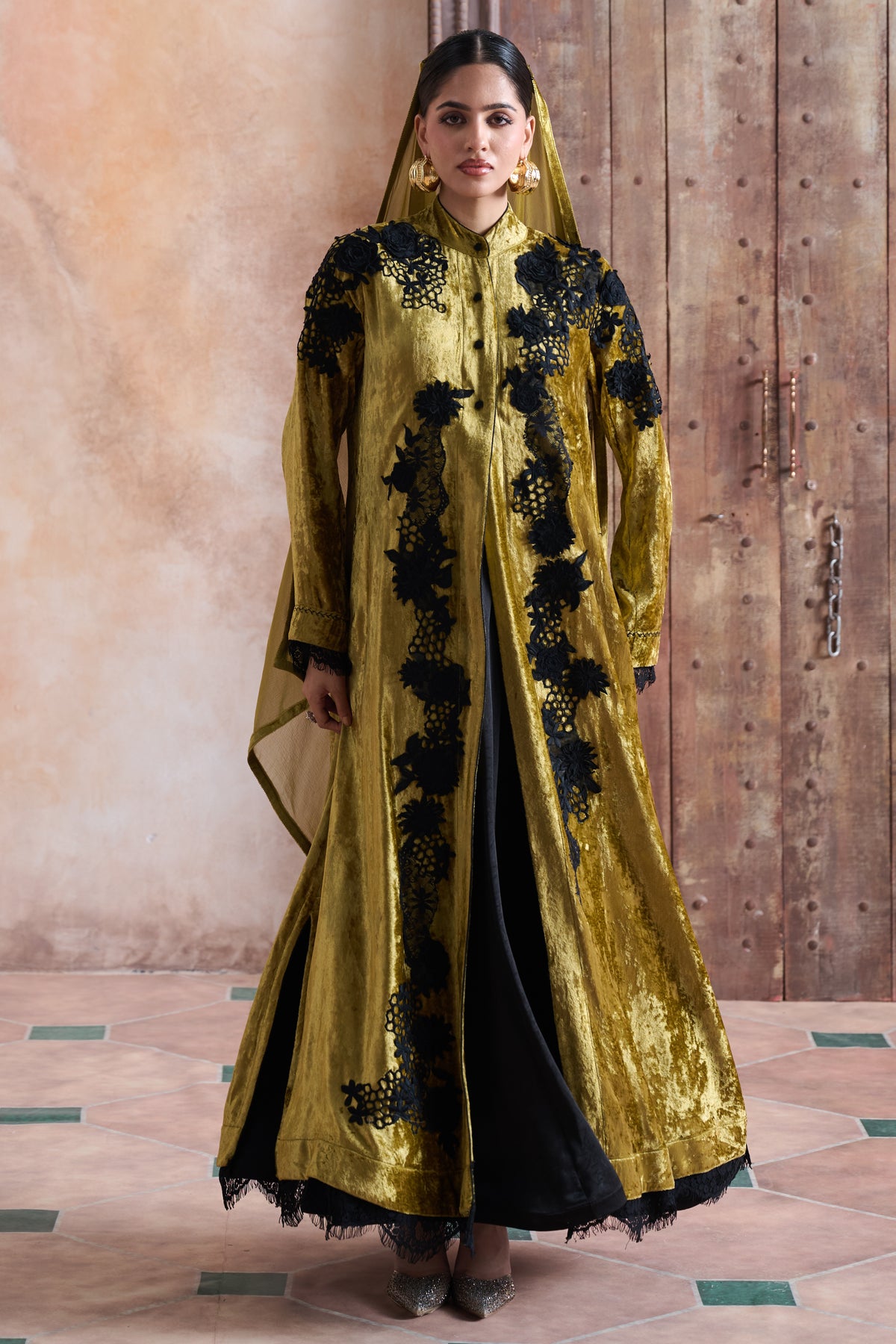 Zaharina Embroidered Bisht