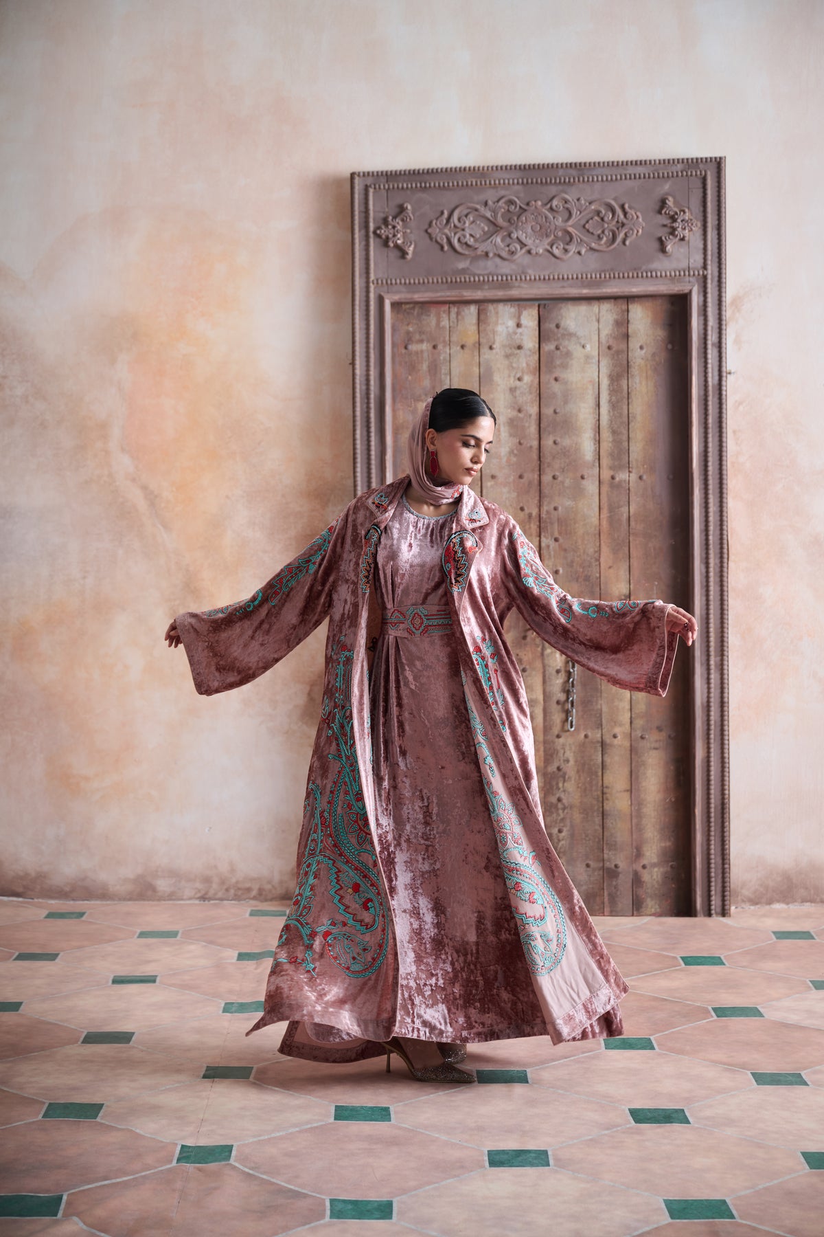 Sireen Embroidered Abaya