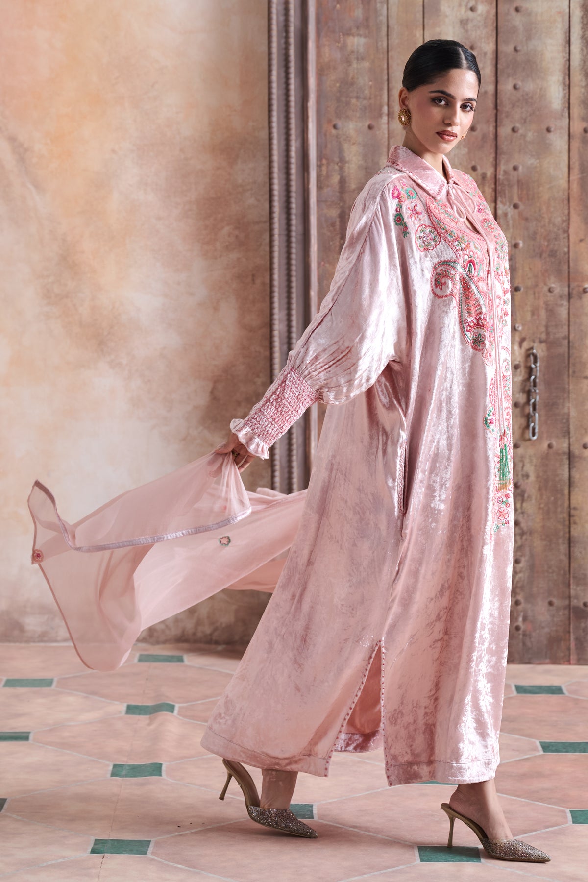Yameena Embroidered Jalabiya with Embellishment